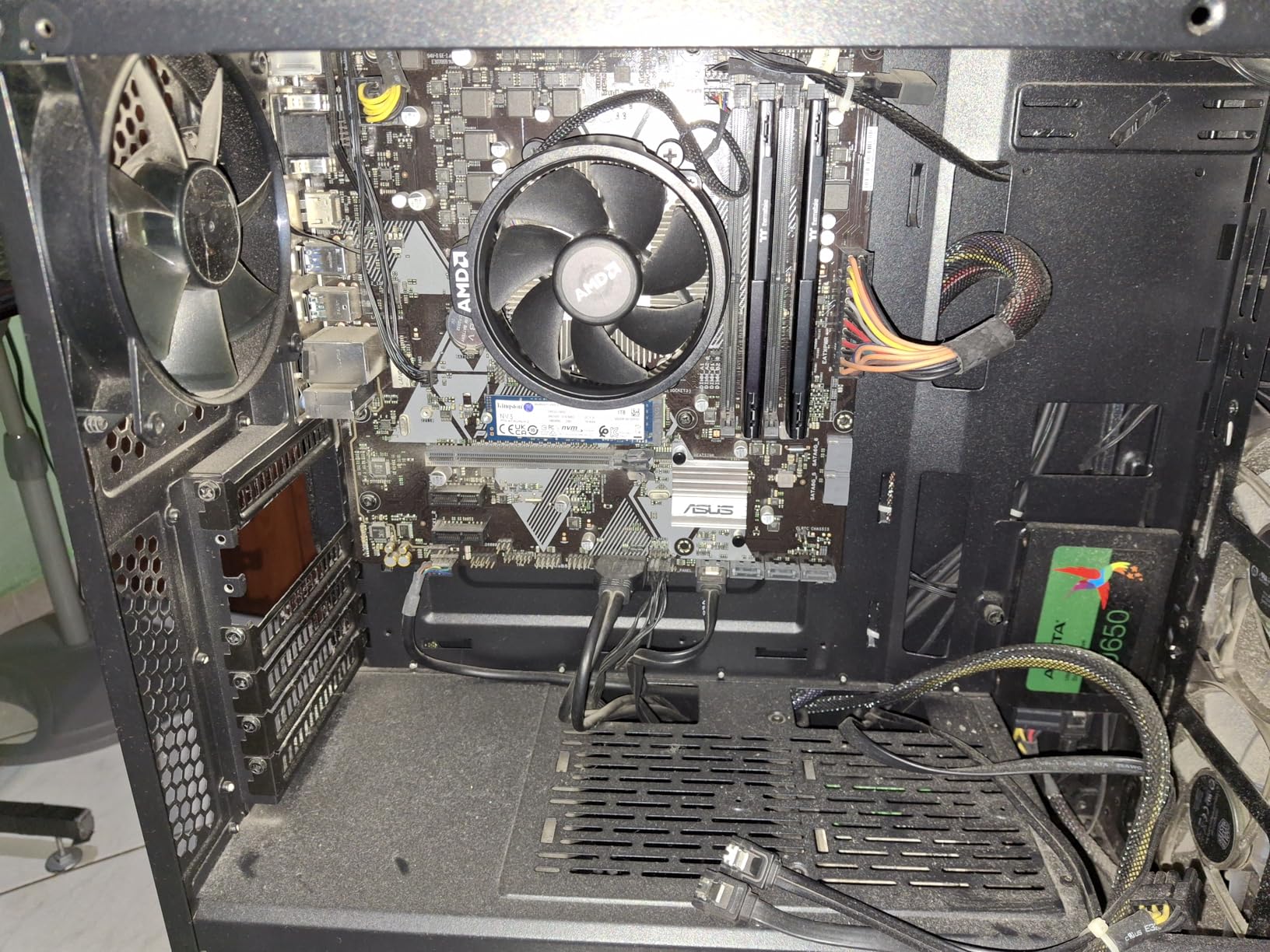 Corsair CX750 80 Plus Bronze Non Modular Low-Noise ATX 750 Watt Power Supply - Black customer photo 1