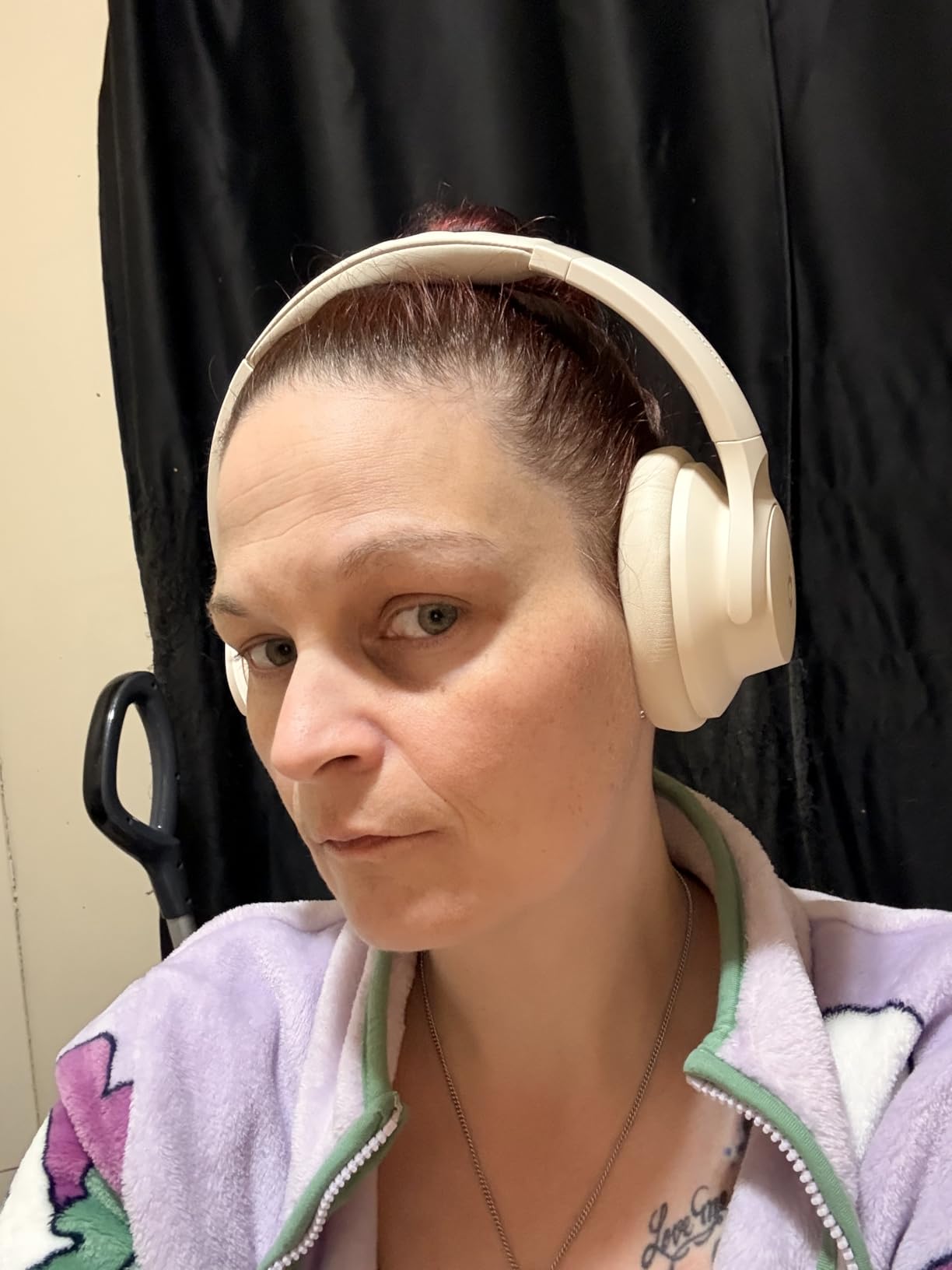 Soundcore by Anker Q20i Hybrid Active Noise Cancelling Headphones, Wireless Over-Ear Bluetooth, 40H Long ANC Playtime, Hi-Res Audio, Big Bass customer photo 1