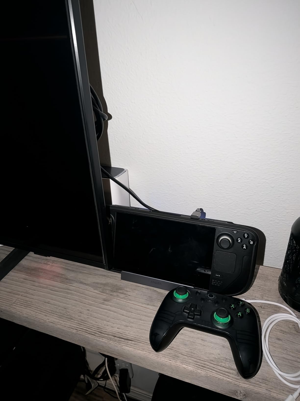 Anker Steam Deck Dock, Docking Station for Steam Deck (OLED)/ROG Ally/Legion Go, 6-in-1 USB C Hub with HDMI 4K@60Hz, 1Gbps Ethernet, 2 USB-A and 1 USB-C Port, 90W Fast Charging (Not for Rog Ally X) customer photo 1