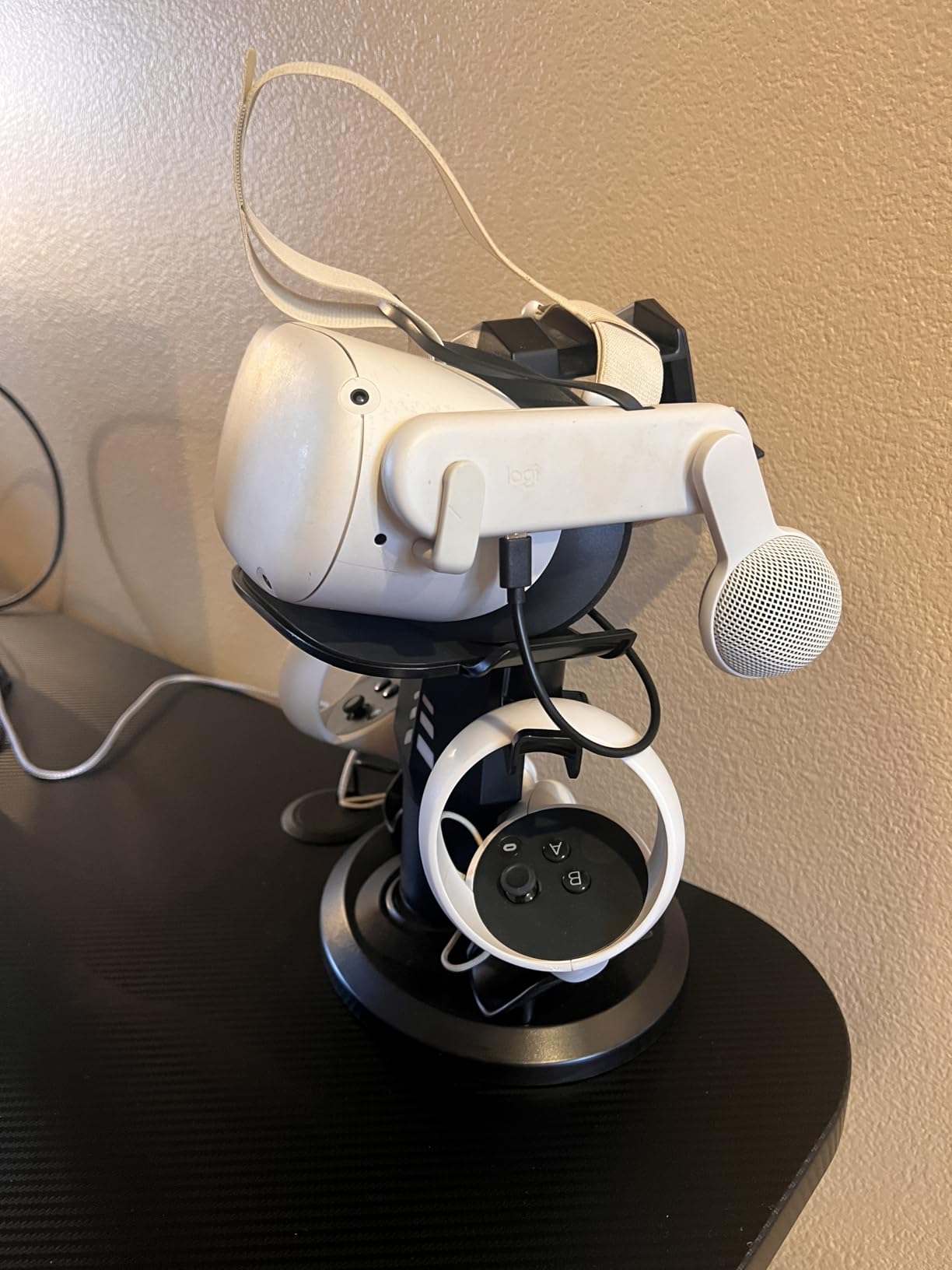 VR Headset Charging Dock for Meta Quest 3/Quest 3S/Quest 2, VR Charging Stand for Quest 3 Accessories VR Stand Supports Charging Headset with Type C Cable and fit Controller with Cover customer photo 2