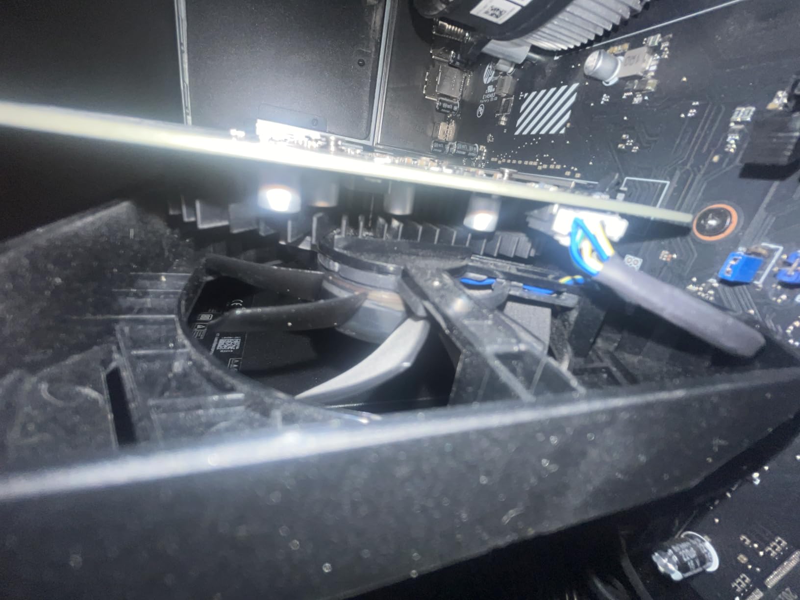 ASUS Dual NVIDIA GeForce RTX 3050 6GB OC Edition Gaming Graphics Card - PCIe 4.0, 6GB GDDR6 Memory, HDMI 2.1, DisplayPort 1.4a, 2-Slot Design, Axial-tech Fan Design, 0dB Technology, Steel Bracket customer photo 2