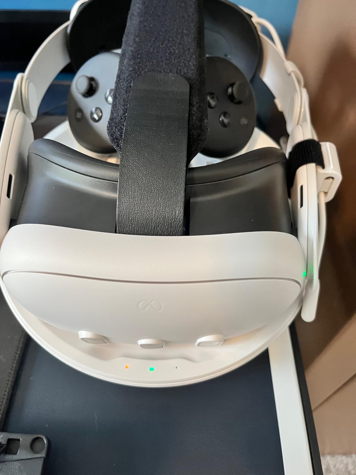 PRISMXR Carina D1 Magnetic Charging Dock Compatible with Meta Quest 3, Effortless Drop-and-Charge Station, Space-Saving (with Charger) customer photo 2
