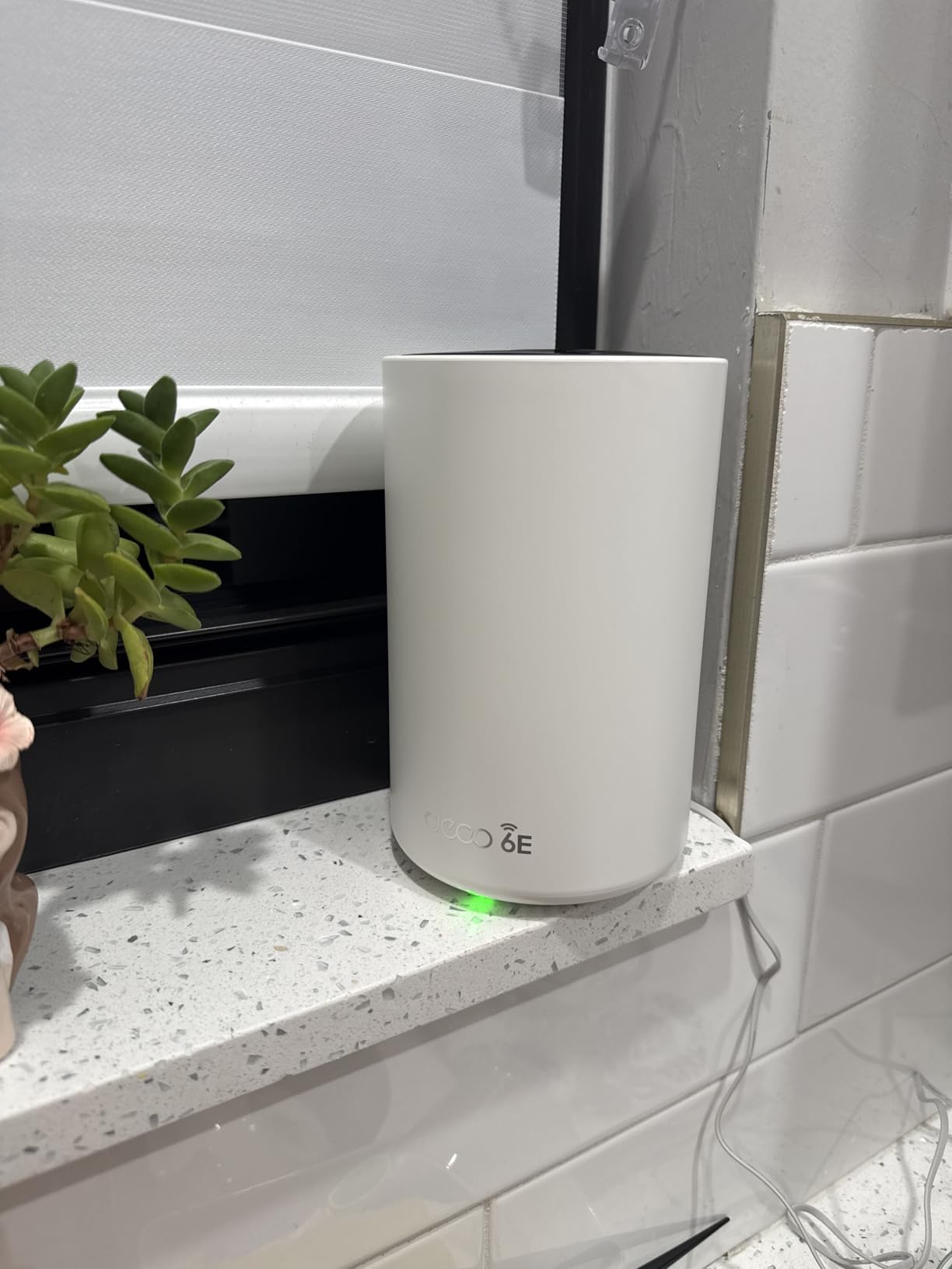 TP-Link Deco XE70 Pro AXE4900 Tri-Band WiFi 6E Mesh WiFi Router - 1 x 2.5bps WAN/LAN Port, 2 x 1 Gbps LAN Ports, 4.9 Gbps Wi-Fi, 2,900 Sq. Ft Coverage, Connect up to 200 Devices, 1-Pack customer photo 2