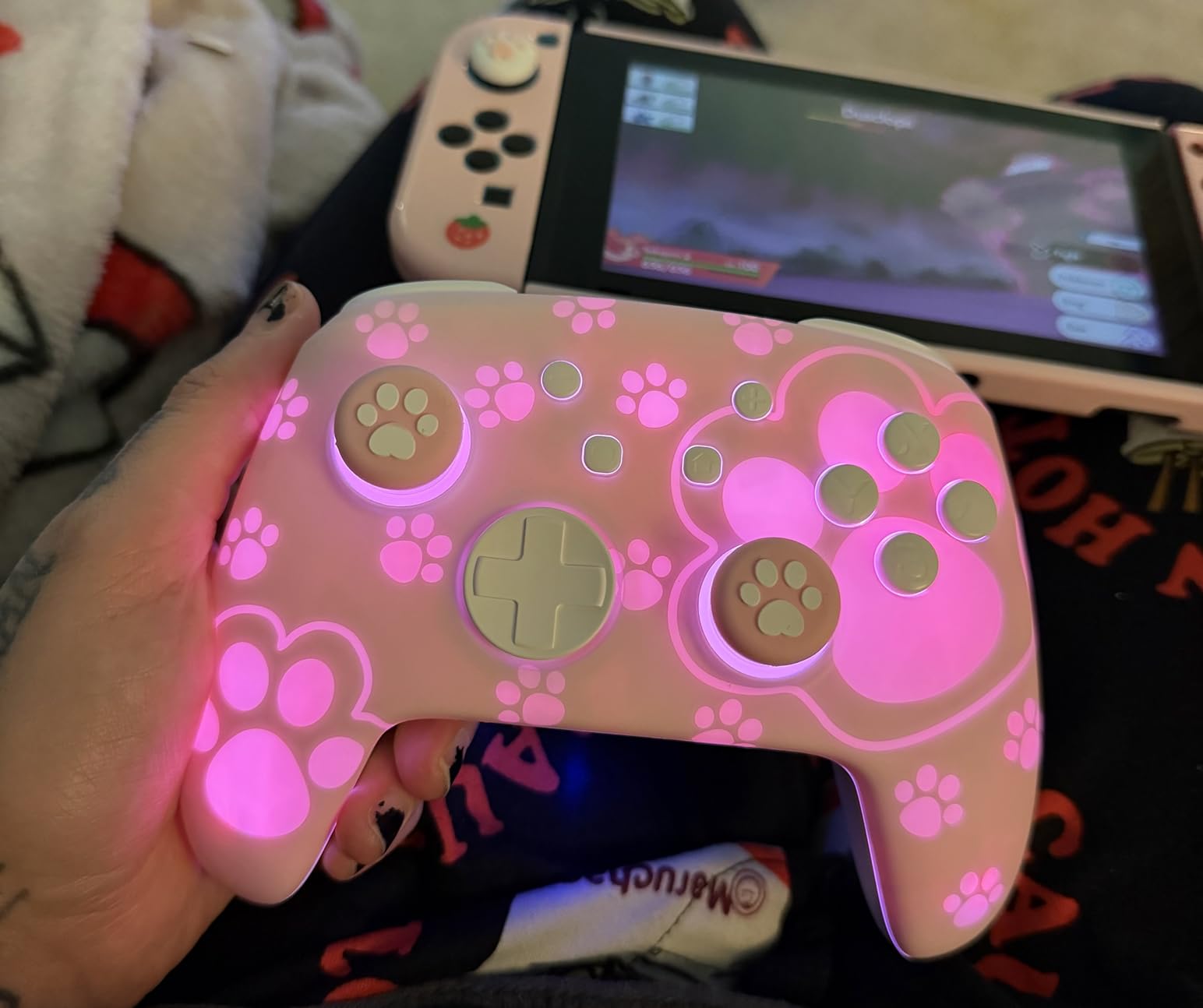 FUNLAB Switch Pro Controller Wireless Compatible with Nintendo Switch2/OLED/Lite, Firefly Bluetooth Remote Gamepad with Hall Effect Joysticks/RGB 7 LED Colors/Paddle/Turbo/Motion Control - White customer photo 1