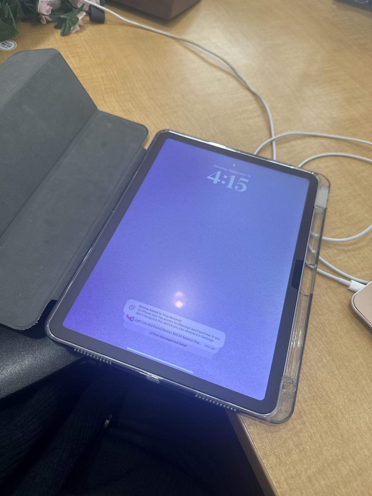 iPad Air 11-inch (M2): Built for Apple Intelligence, Liquid Retina Display, 256GB, 12MP Front/Back Camera, Wi-Fi 6E, Touch ID, All-Day Battery Life - Space Gray customer photo 1
