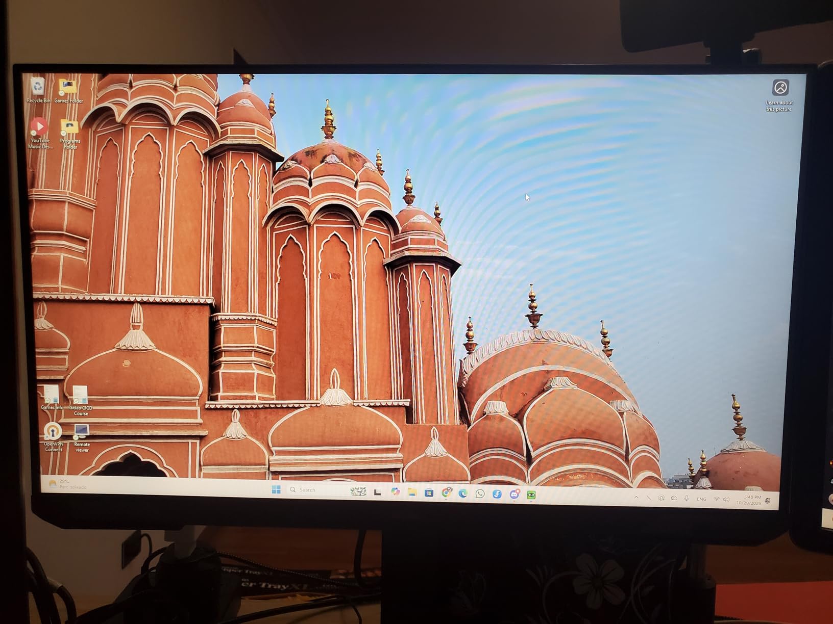 Samsung 24-Inch Odyssey G3 (G30D) Series FHD Gaming Monitor, 1ms, 180Hz, AMD FreeSync, Adjustable Stand, Black Equalizer, Virtual Aim Point, Eye Saver Mode, Flicker-Free customer photo 2