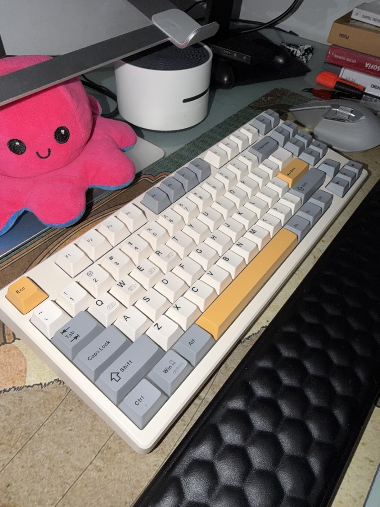 Kisnt KN85 Wireless Mechanical Gaming Keyboard, 75% Layout with RGB Backlit, Custom Hot Swappable, Creamy Sound, Bluetooth/2.4GHz/USB-C Compatible with Windows/Mac/PC(Retro Beige,Linear Switch) customer photo 1