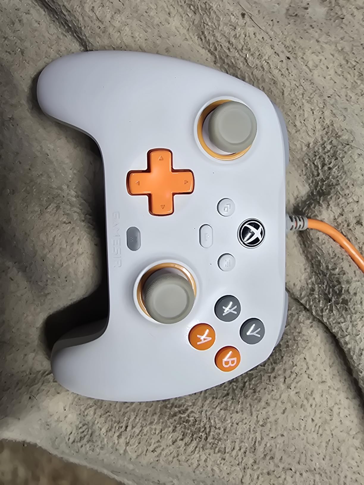 GameSir T7 Wired Controller for Xbox Series X|S, Xbox One & Windows 10/11, Plug and Play Gaming Gamepad with Hall Effect Joysticks/Hall Trigger, 3.5mm Audio Jack - White customer photo 1