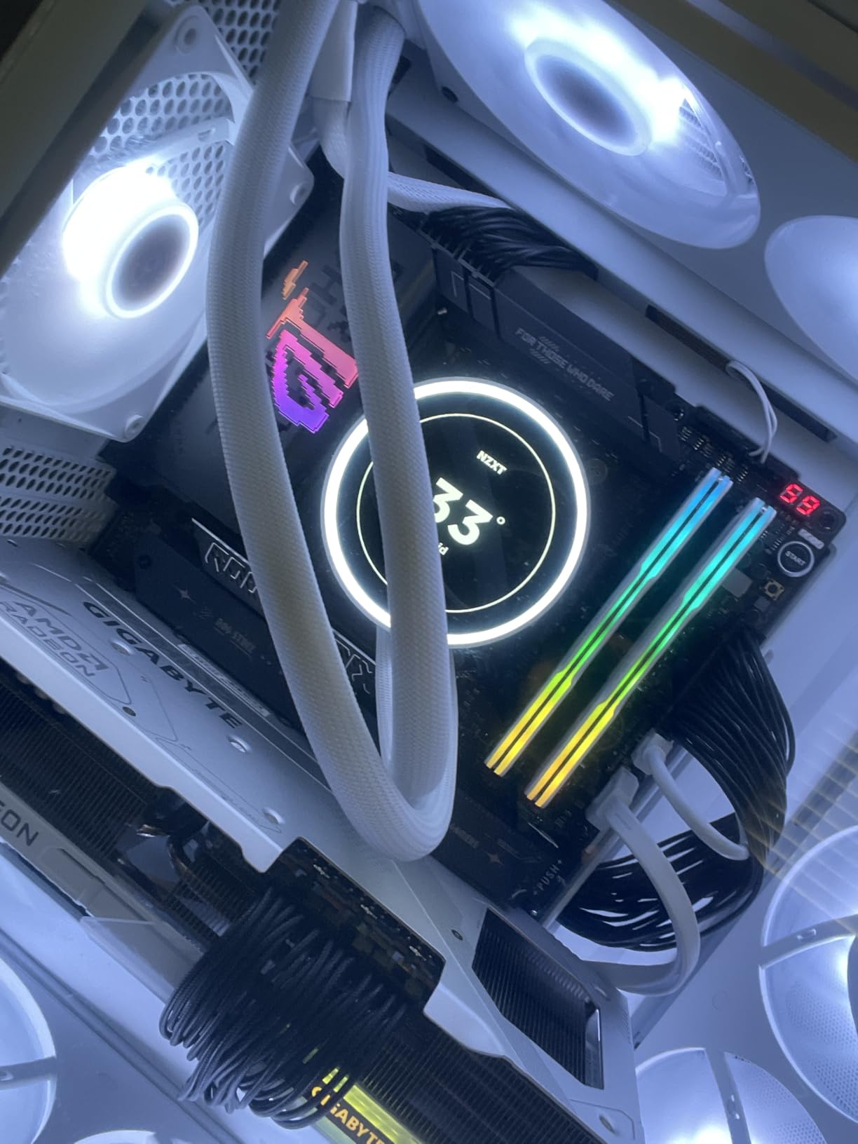 ROG Strix X870E-E Gaming WiFi AMD AM5 X870 ATX Motherboard 18+2+2 Power Stages, Dynamic OC Switcher, Core Flex, DDR5 AEMP, WiFi 7, 5X M.2, PCIe 5.0, Q-Release Slim, USB4, AI OCing & Networking customer photo 1