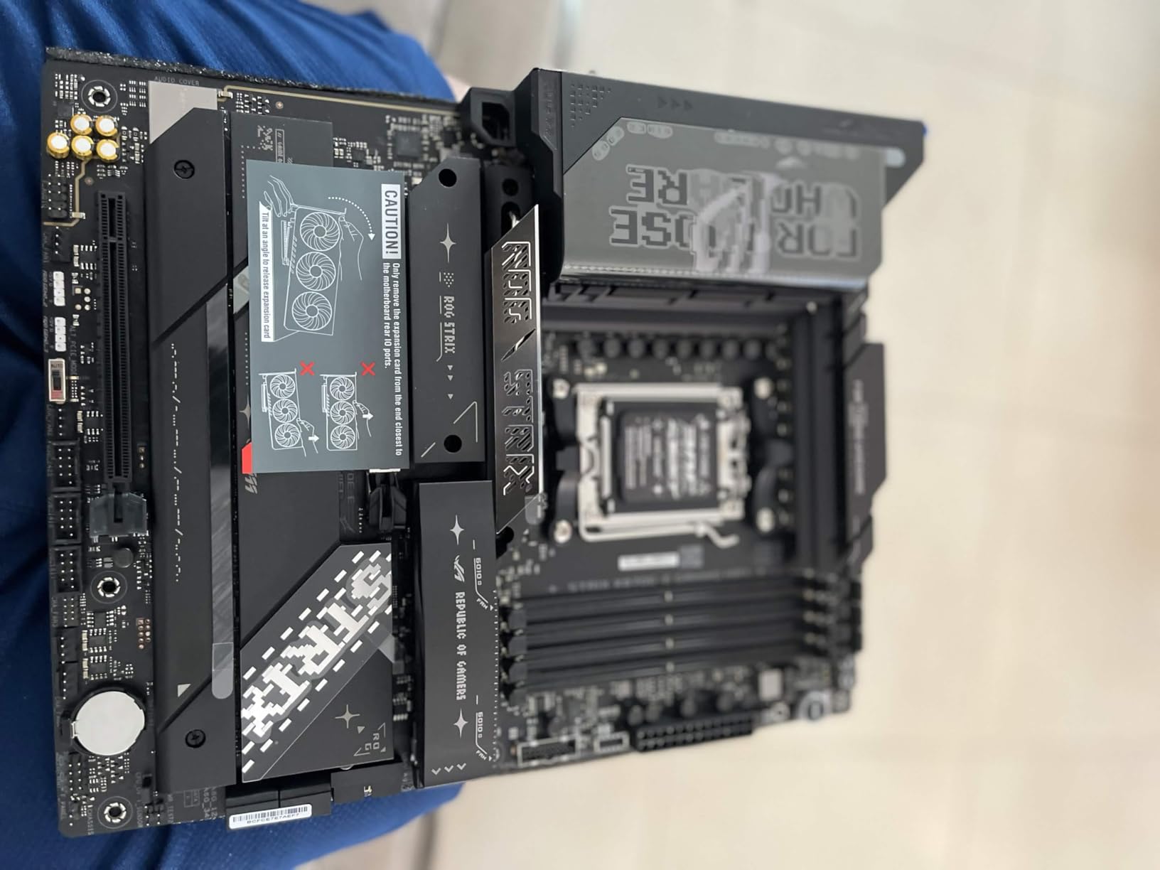 ROG Strix X870E-E Gaming WiFi AMD AM5 X870 ATX Motherboard 18+2+2 Power Stages, Dynamic OC Switcher, Core Flex, DDR5 AEMP, WiFi 7, 5X M.2, PCIe 5.0, Q-Release Slim, USB4, AI OCing & Networking customer photo 2