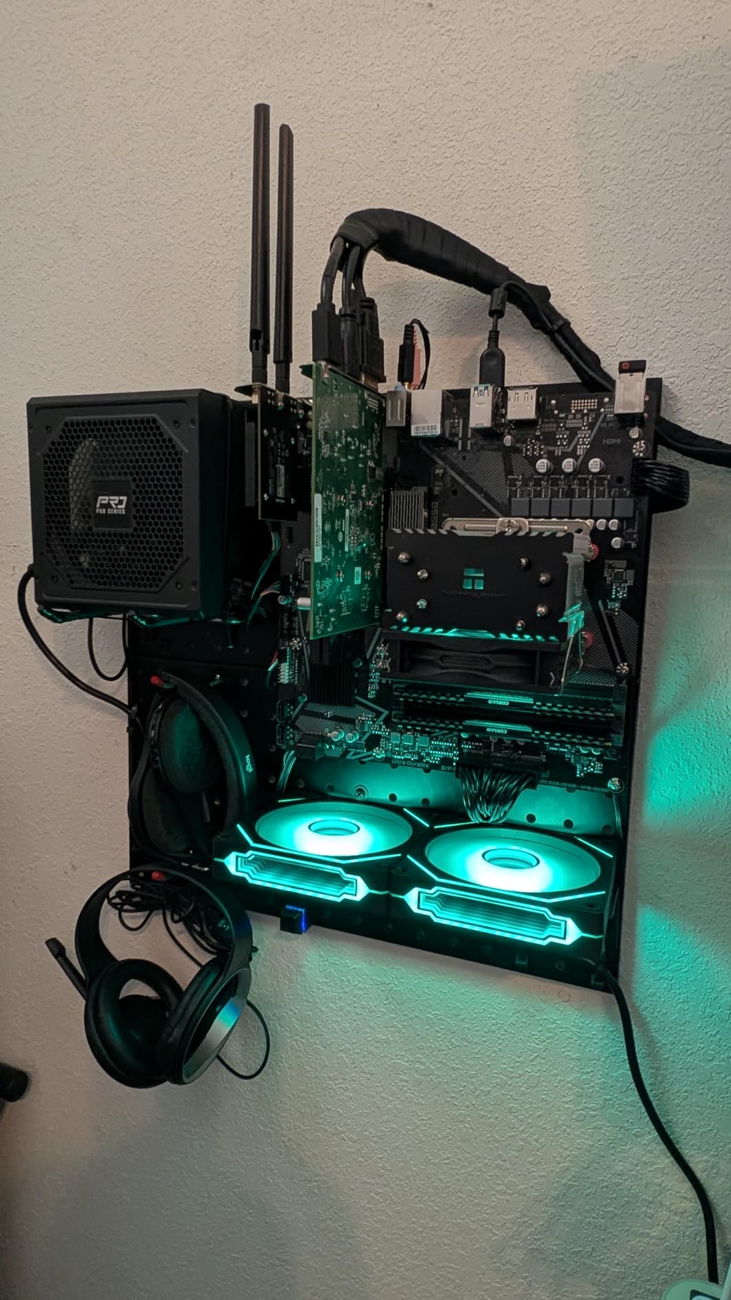 DARKROCK F120 3in1 120mm Infinite Mirror Design Case Fans with 24 LED Lights PWM Control & ARGB Effect, Hydraulic HDB Bearing for Low-Noise Operation - Black customer photo 2