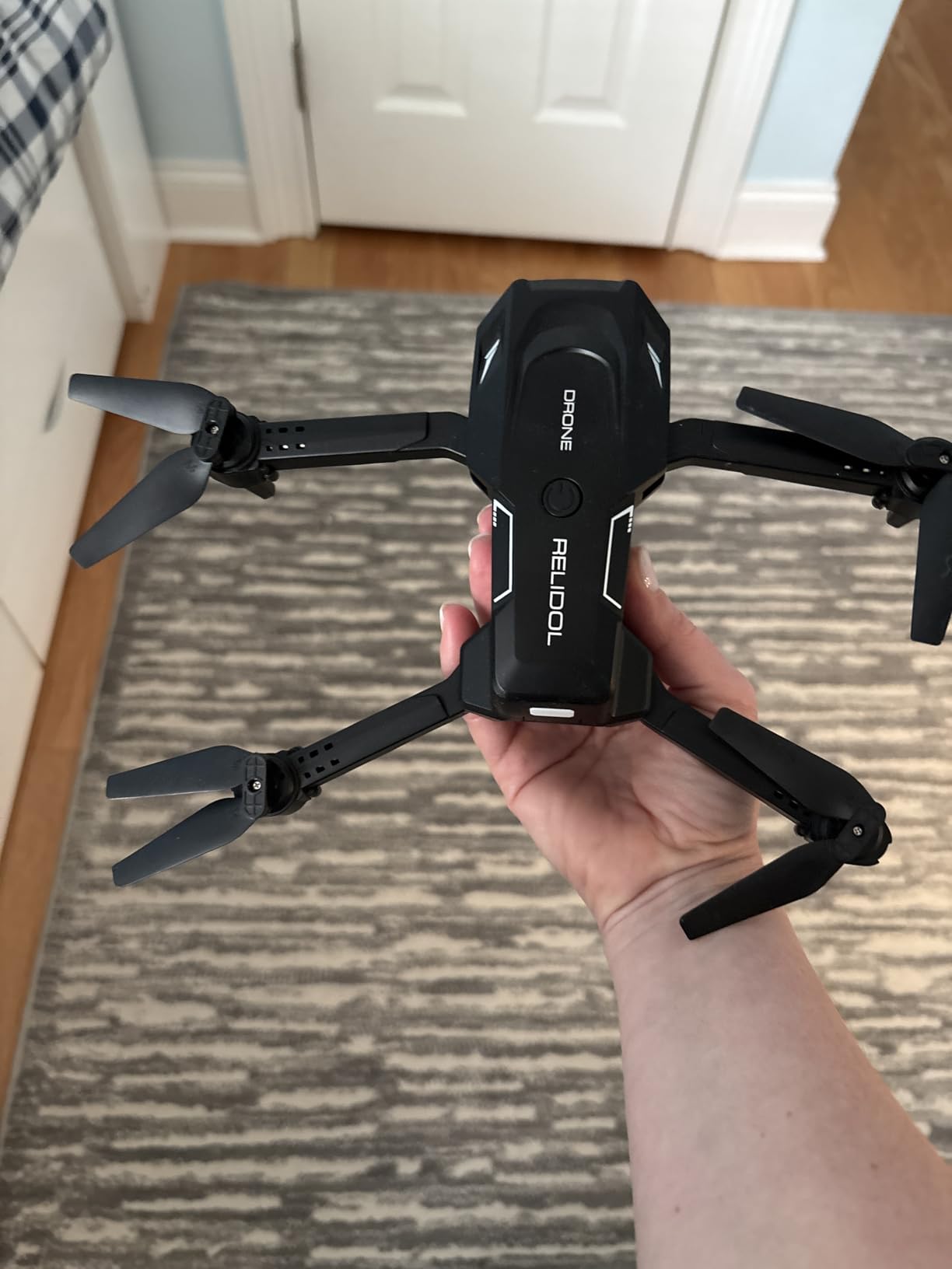 Drone with 1080P Camera - Foldable Remote Control Quadcopter with Gesture Control, 3D Flip, One Key Start, Emergency Stop, 2 Batteries, Easier to use, Toy for Kids Adult Beginners customer photo 1