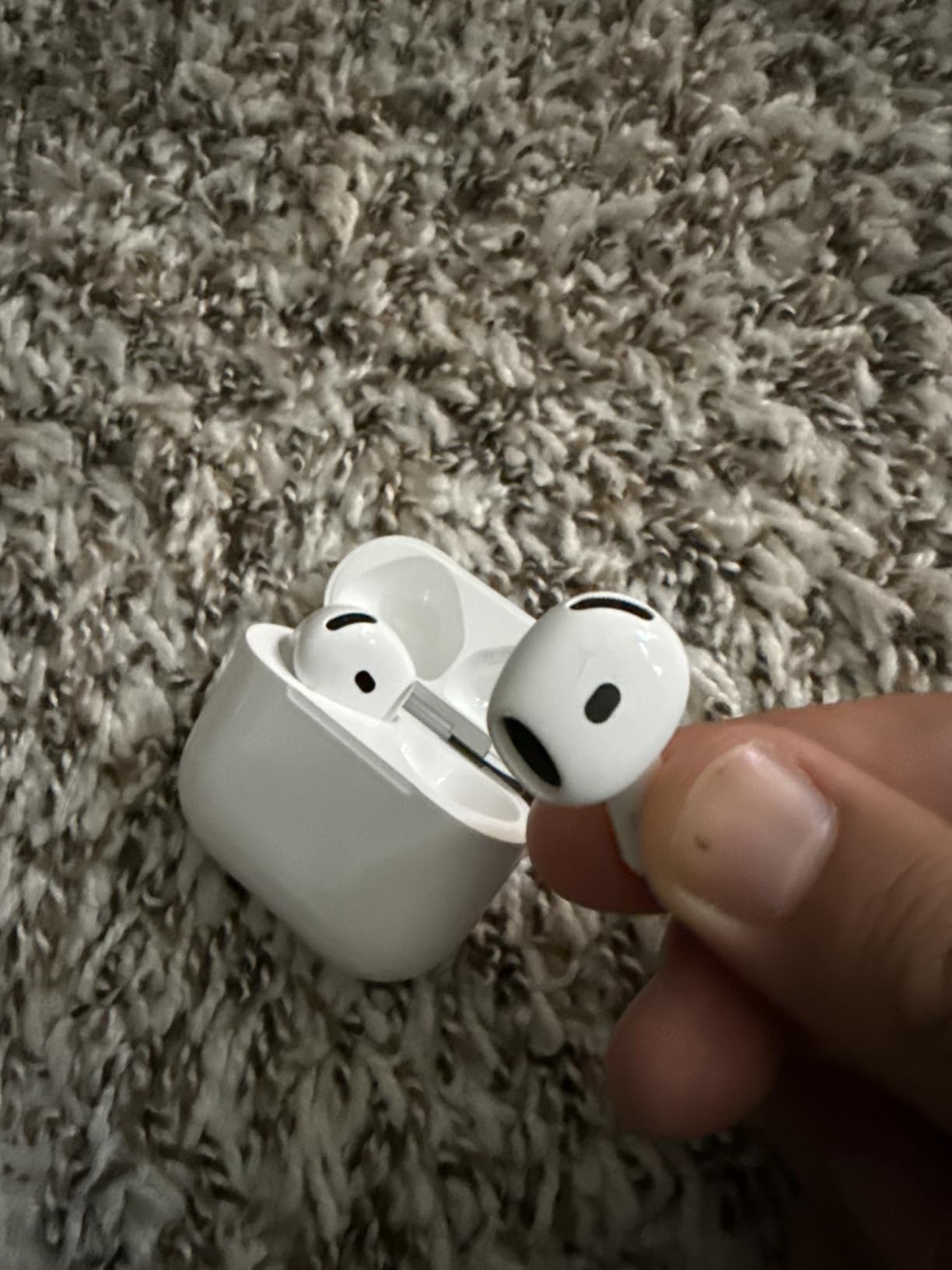 Apple AirPods 4 Wireless Earbuds, Bluetooth Headphones, with Active Noise Cancellation, Adaptive, Transparency Mode, Personalized Spatial Audio, USB-C Charging Case, Wireless Charging, H2 Chip customer photo 2
