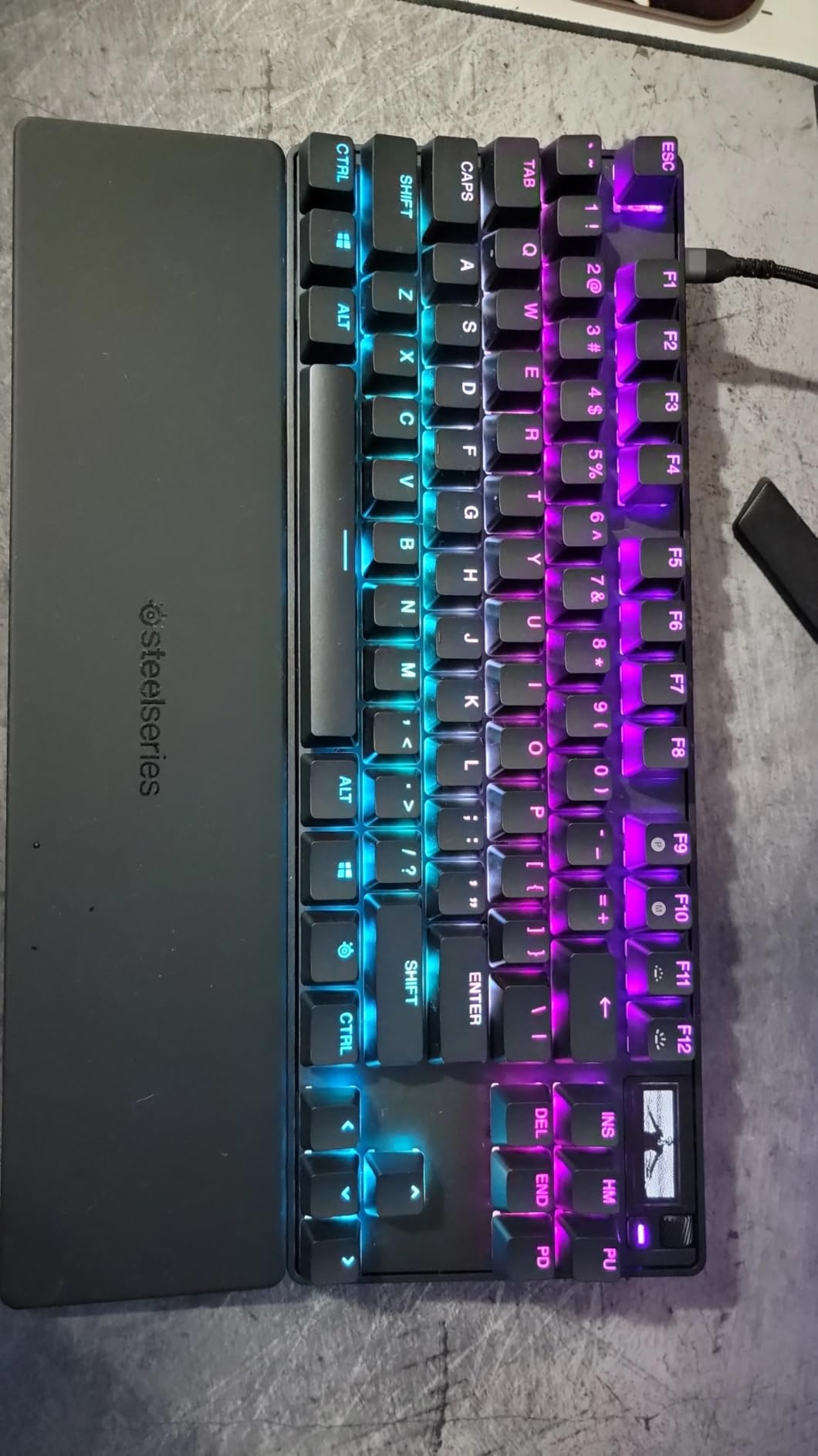 SteelSeries Apex Pro TKL Gen 3 OmniPoint 3.0 HyperMagnetic Switches - Adjustable Actuation - Rapid Trigger - Game-Ready Presets - Rapid Tap/SOCD - OLED - RGB - PBT Keycaps - USB-C customer photo 1