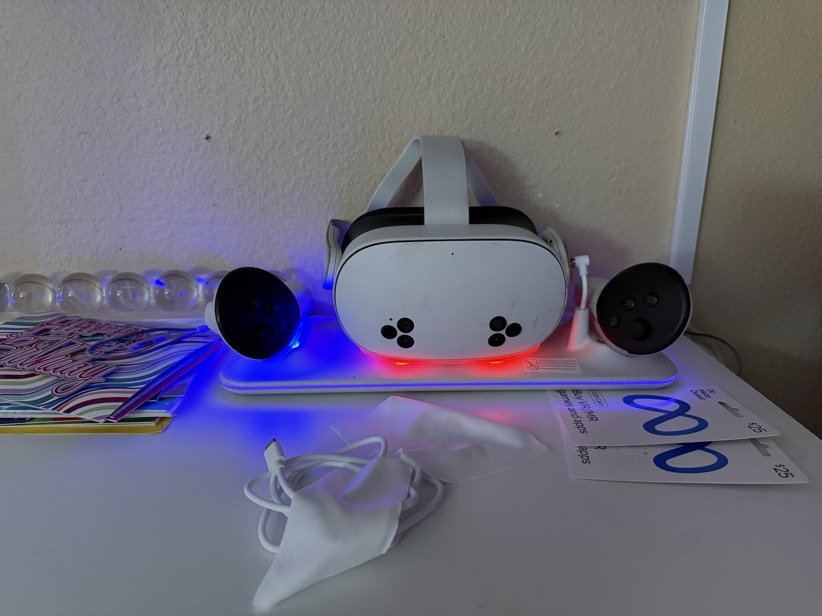 Charging Dock for Meta Quest 3S/3, Kinwin Magnetic Charging Station for Oculus Quest 3S/3 Accessories with RGB Light, Charging Stand for VR Headset & Controller with 2 Rechargeable Batteries (White) customer photo 1