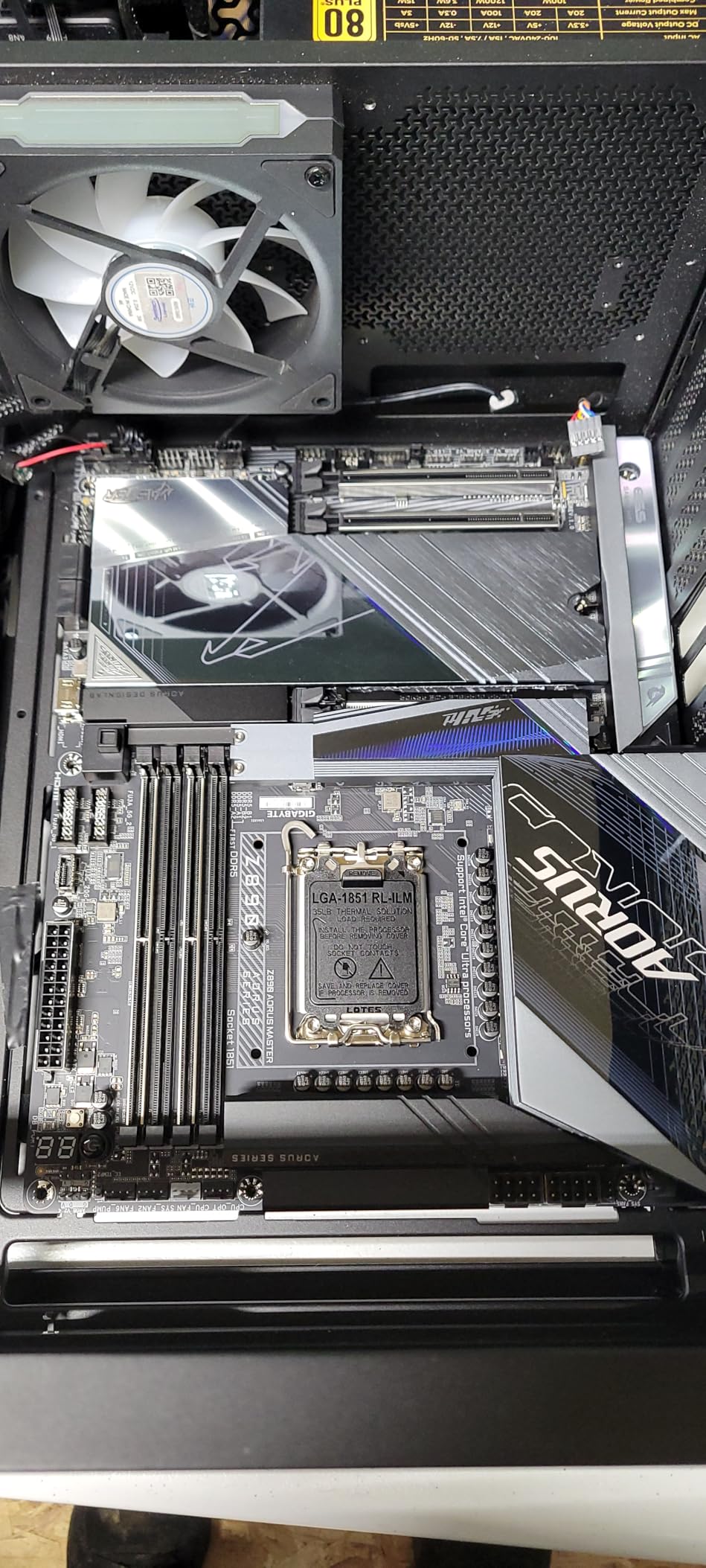 GIGABYTE Z890 AORUS Master Intel Core Ultra (Series 2) LGA 1851 Motherboard, ATX, DDR5, 5X M.2, PCIe 5.0, Thunderbolt 4, WIFI7, 10GbE LAN, EZ-Latch customer photo 1