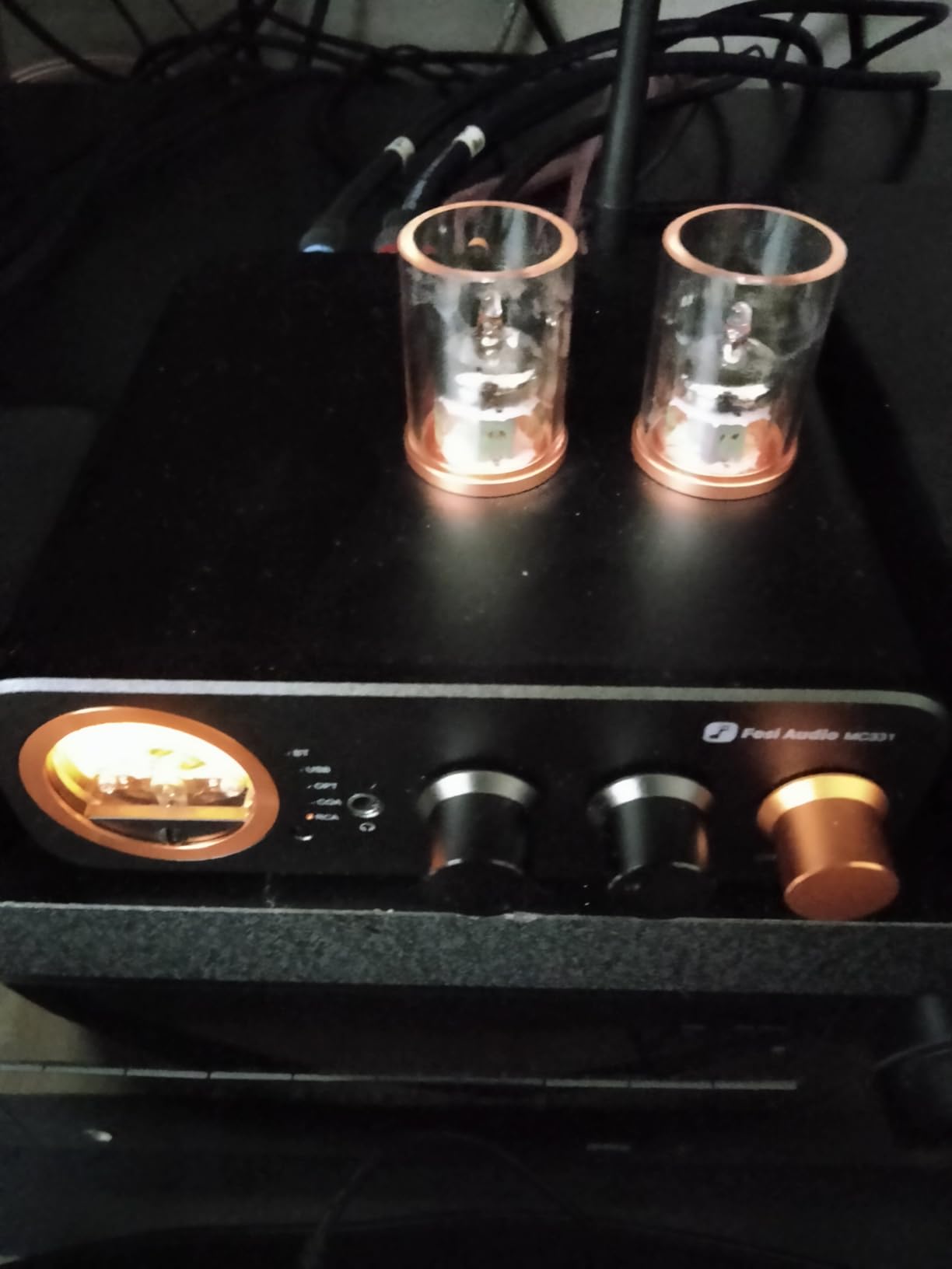 Fosi Audio MC331 Tube Integrated Amplifier with DAC, 2 Channel Home Audio Stereo Power Amp for HiFi Bookshelf Speakers/3.5mm Headphones customer photo 1