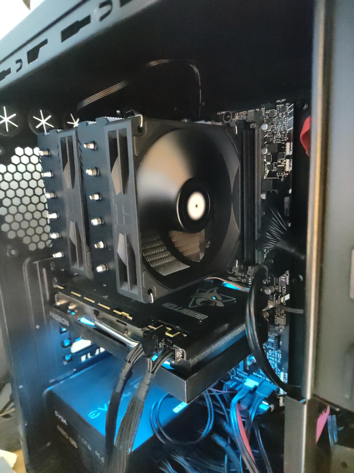 Peerless Assassin 120 SE V2 CPU Cooler, Dual Tower, 6 Heat Pipes, Dual 120mm PWM Fans, 1850RPM, for AMD AM4/AM5 and Intel LGA1851/1700 customer photo 2