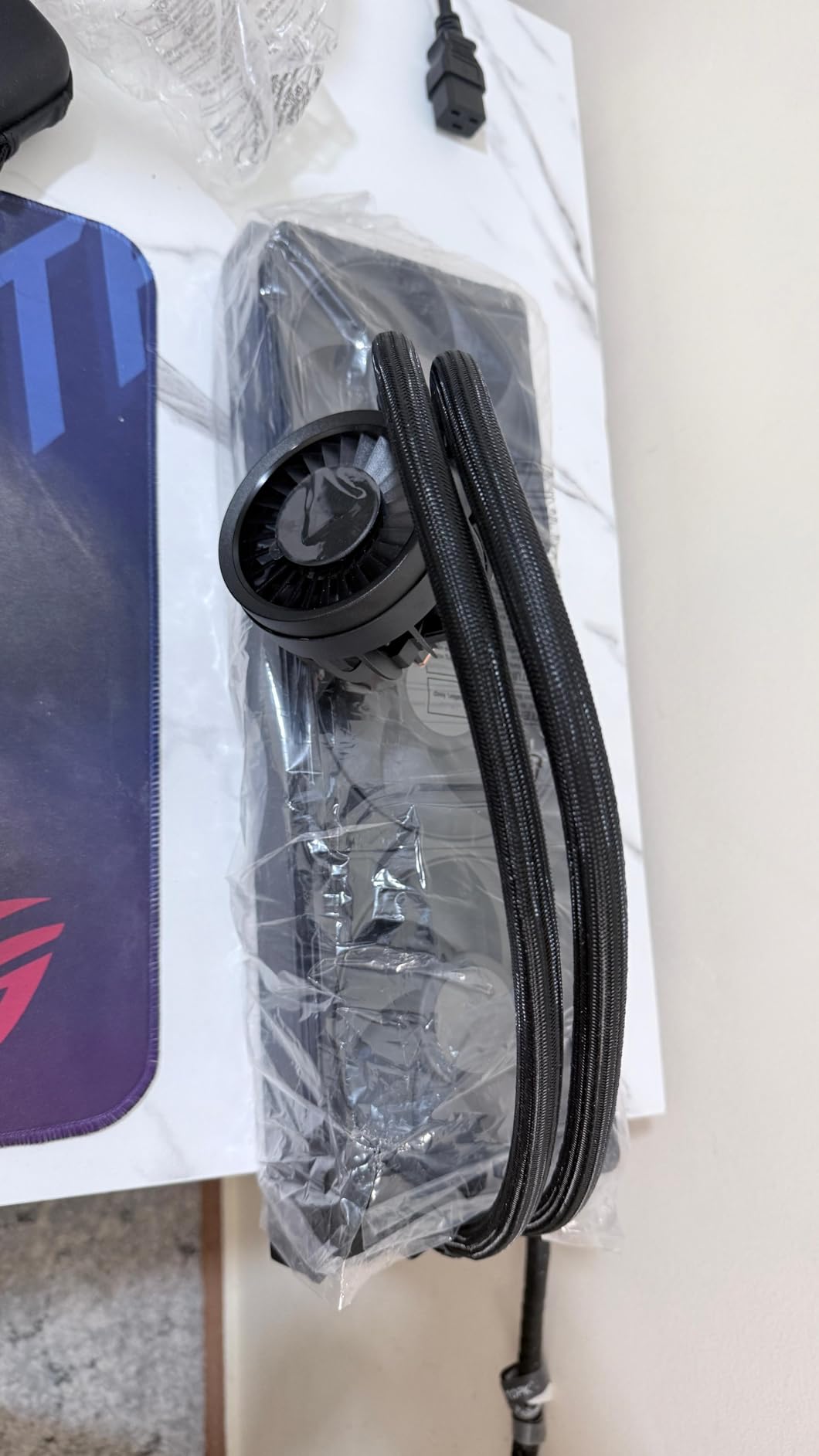 ARCTIC Liquid Freezer III Pro 420 - AIO CPU Cooler, 3 x 140 mm Water Cooling, 38 mm Radiator, PWM Pump, VRM Fan, AMD AM5/AM4, Intel LGA1851/1700 Contact Frame - Black customer photo 2