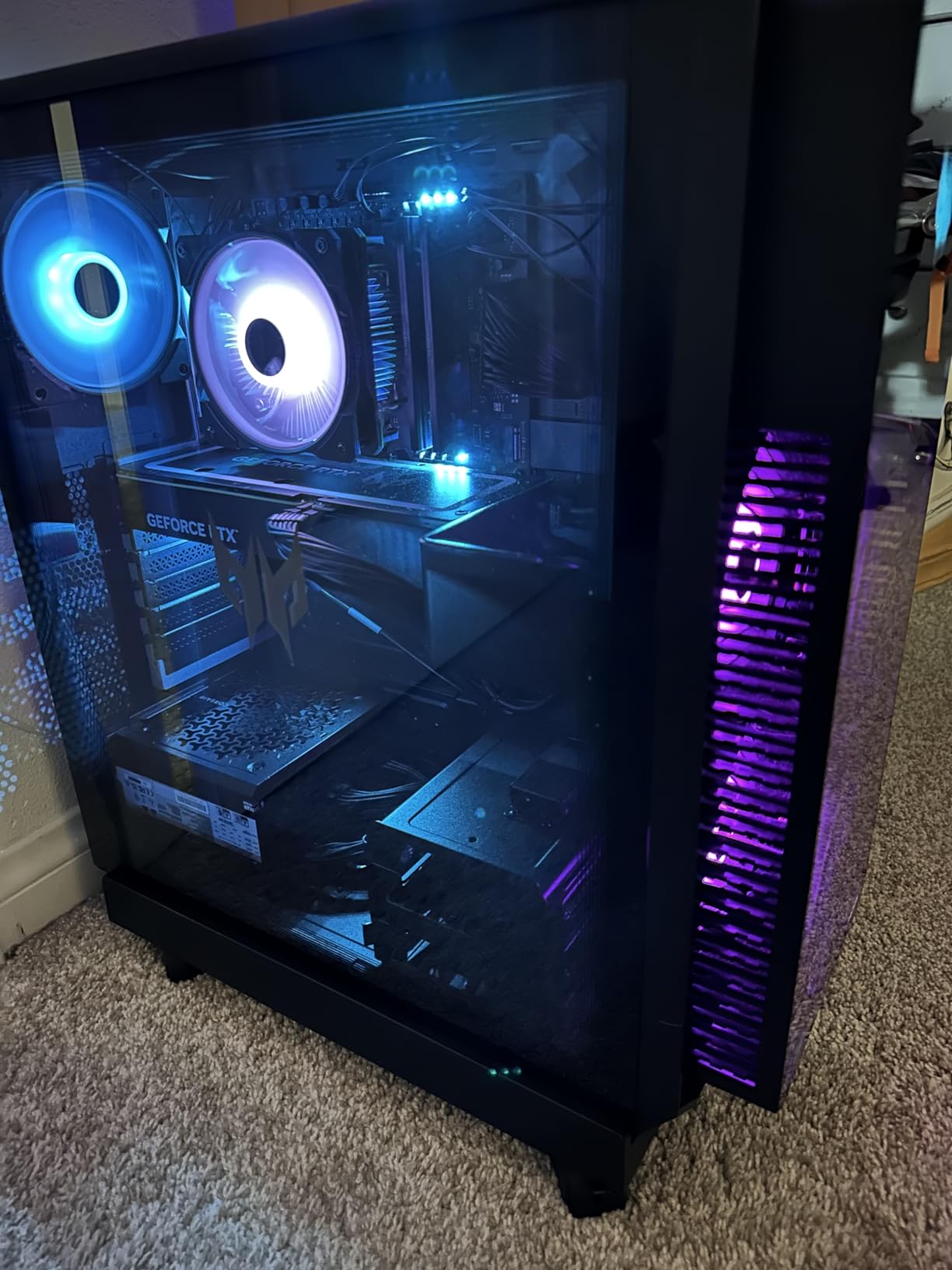 Corsair RM850e (2025) Fully Modular Low-Noise ATX Power Supply with 12V-2x6 Cable - ATX 3.1 & PCIe 5.1 Compliant, Cybenetics Gold Efficiency, 105C-Rated Capacitors, Modern Standby Mode - Black customer photo 2