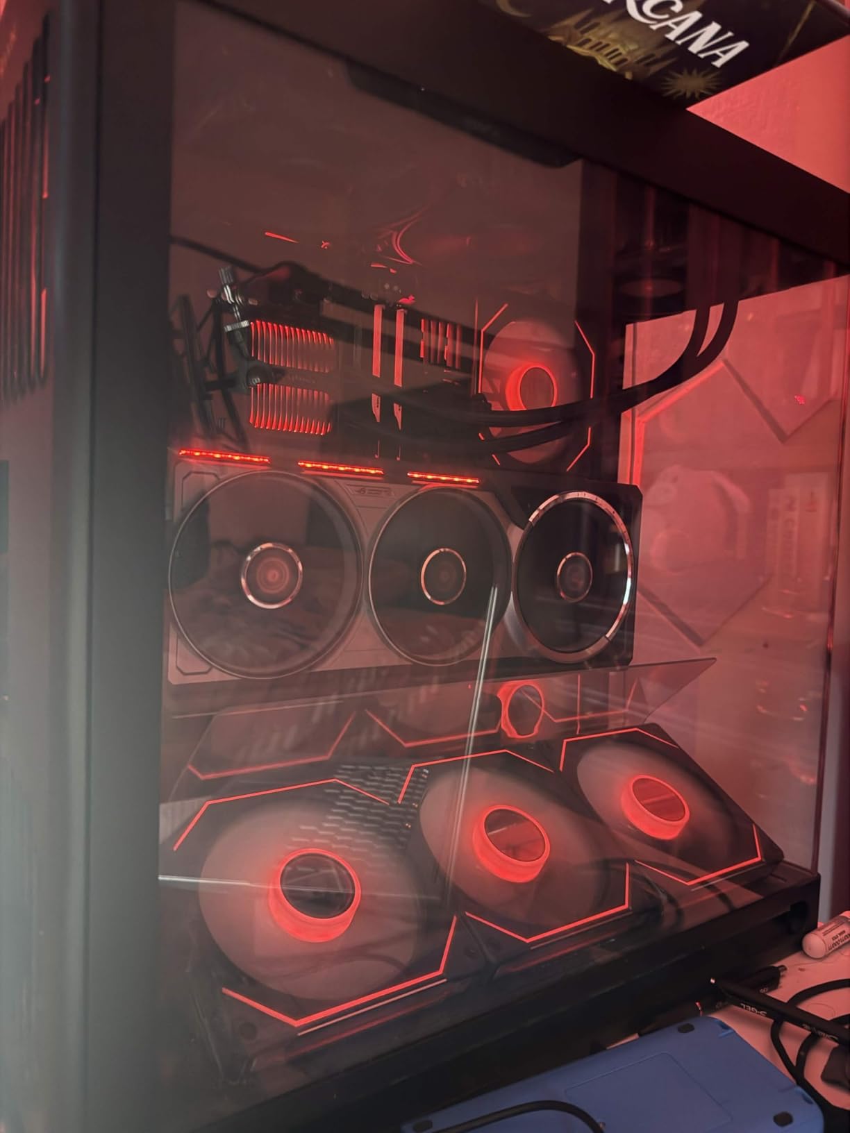 TUF GeForce RTX 5090 32GB GDDR7 OC Edition Graphics Card, NVIDIA (PCIe 5.0, HDMI/DP 2.1, 3.6-Slot, Military-Grade Components, Protective PCB Coating, Axial-tech Fans, Vapor Chamber) customer photo 1
