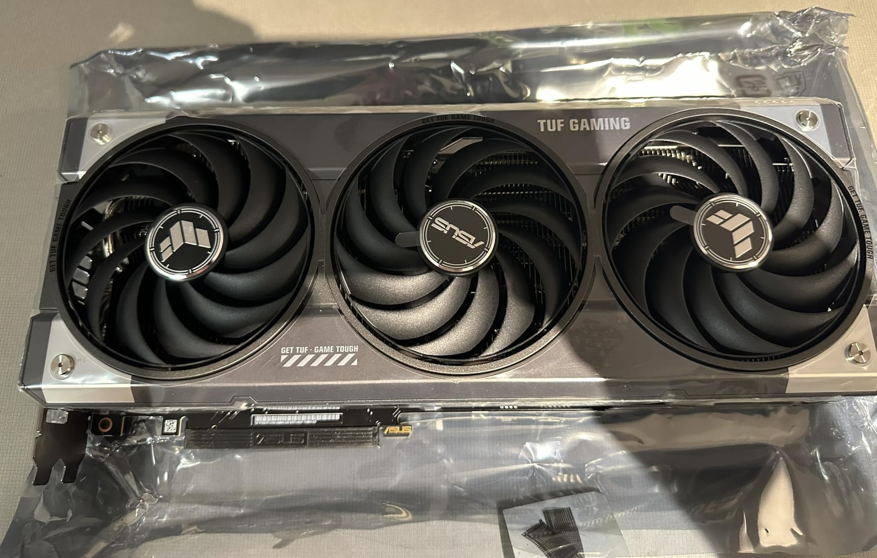 ASUS TUF GeForce RTX 5070 Ti 16GB GDDR7 OC Edition Graphics Card, NVIDIA, Desktop (PCIe 5.0, HDMI/DP 2.1, 3.125-Slot, Military-Grade Components, Axial-tech Fans) customer photo 1