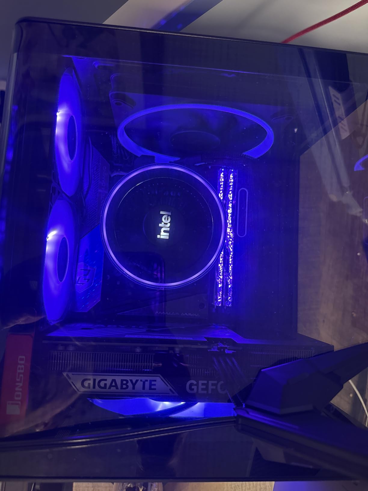 Intel Core Ultra 9 Desktop Processor 285 - 24 cores (8 P-cores + 16 E-cores) up to 5.6 GHz customer photo 1