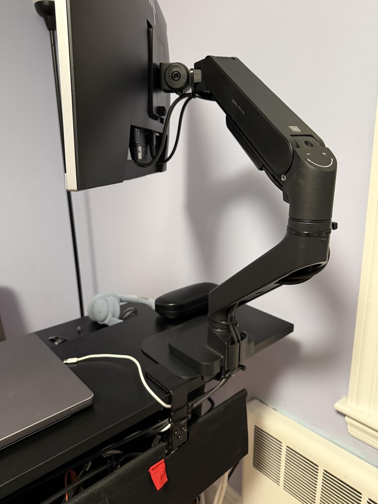 BenQ BSH01 Ergo Monitor Arm - Gas Spring Monitor Stand for Up to 45'' & 44lbs Screens, Heavy Duty, Quick Installation, No Sagging, Top Clamp and Grommet Base, Reinforcement Plate, VESA 75x75 &100x100mm customer photo 1