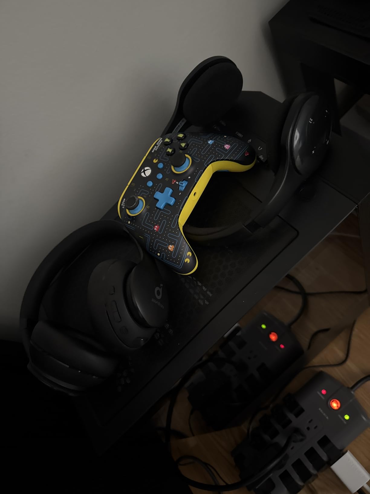 PowerA Wireless Controller for Xbox Series X|S - PAC-MAN SE, Hall Effect Thumbsticks, Low Latency Wireless, Officially Licensed, Works with Xbox One and Windows 10/11 customer photo 2