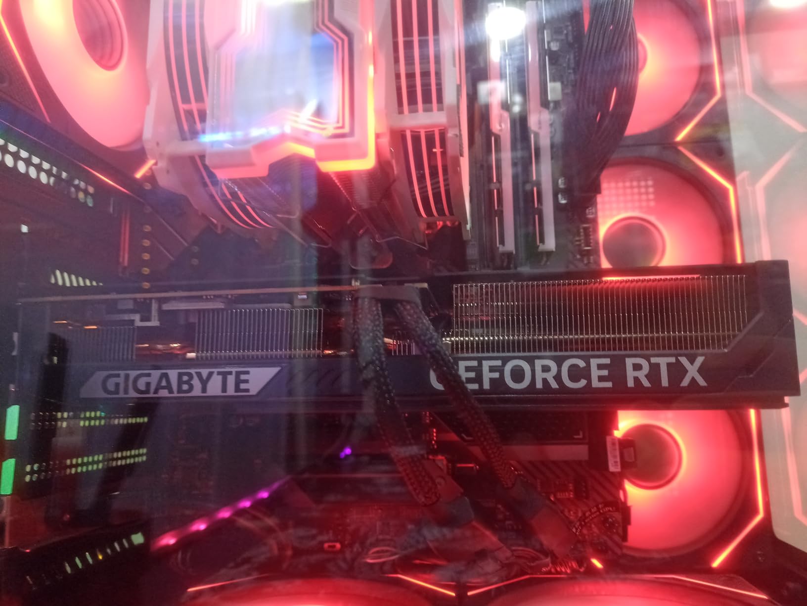 GIGABYTE GeForce RTX 5070 WINDFORCE OC SFF 12G Graphics Card, 12GB 192-bit GDDR7, PCIe 5.0, WINDFORCE Cooling System, GV-N5070WF3OC-12GD Video Card customer photo 1