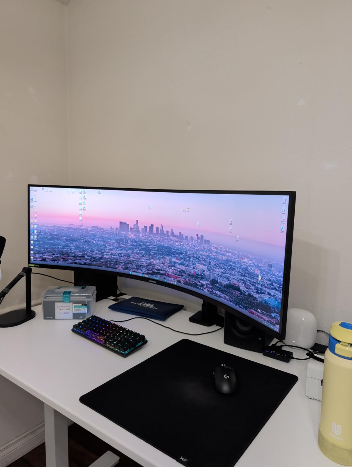 MOUNT PRO Heavy Duty Monitor Arm for 49 inch Ultrawide Screen up to 44 lbs, Single Desk Computer Mount Curved Monitor Stand for Samsung Odyssey G9, Adjustable Gas Spring VESA Mount 75x75 100x100 customer photo 1