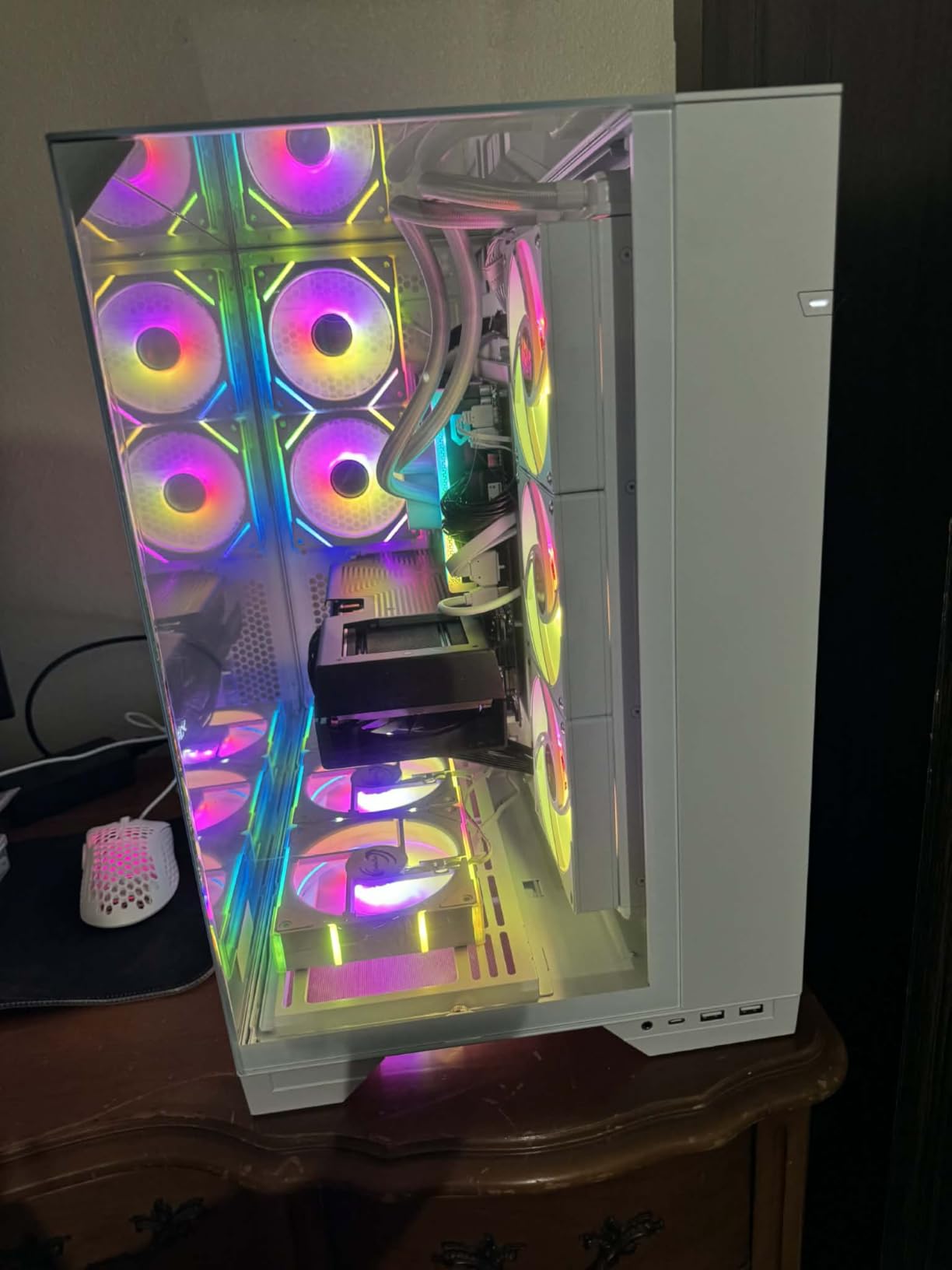 Skytech Gaming O11 Vision Desktop PC, Ryzen 7 9800X3D 4.7 GHz (5.2 GHz), AMD RX 9070XT 16GB, 2TB Gen4 NVMe SSD, 32GB DDR5 RAM 6000 RGB, 850W Gold ATX 3 PSU, 360mm ARGB AIO, Wi-Fi, Win 11 customer photo 2