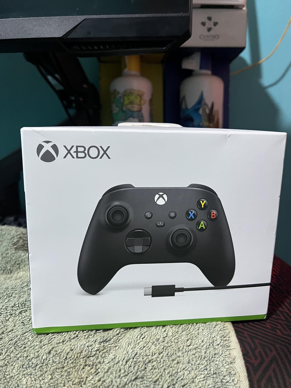 Xbox Wireless Gaming Controller + USB-C Cable | Carbon Black | Console, PC, & Android | Textured Grip | Wireless, Bluetooth, USB-C Connectivity customer photo 1