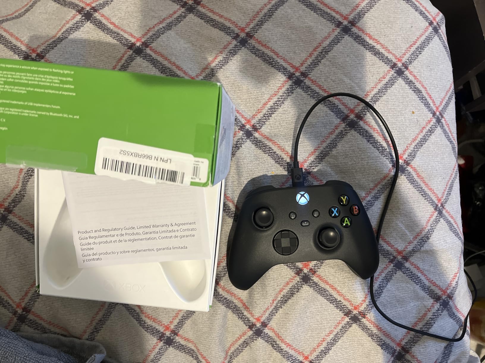 Xbox Wireless Gaming Controller + USB-C Cable | Carbon Black | Console, PC, & Android | Textured Grip | Wireless, Bluetooth, USB-C Connectivity customer photo 2