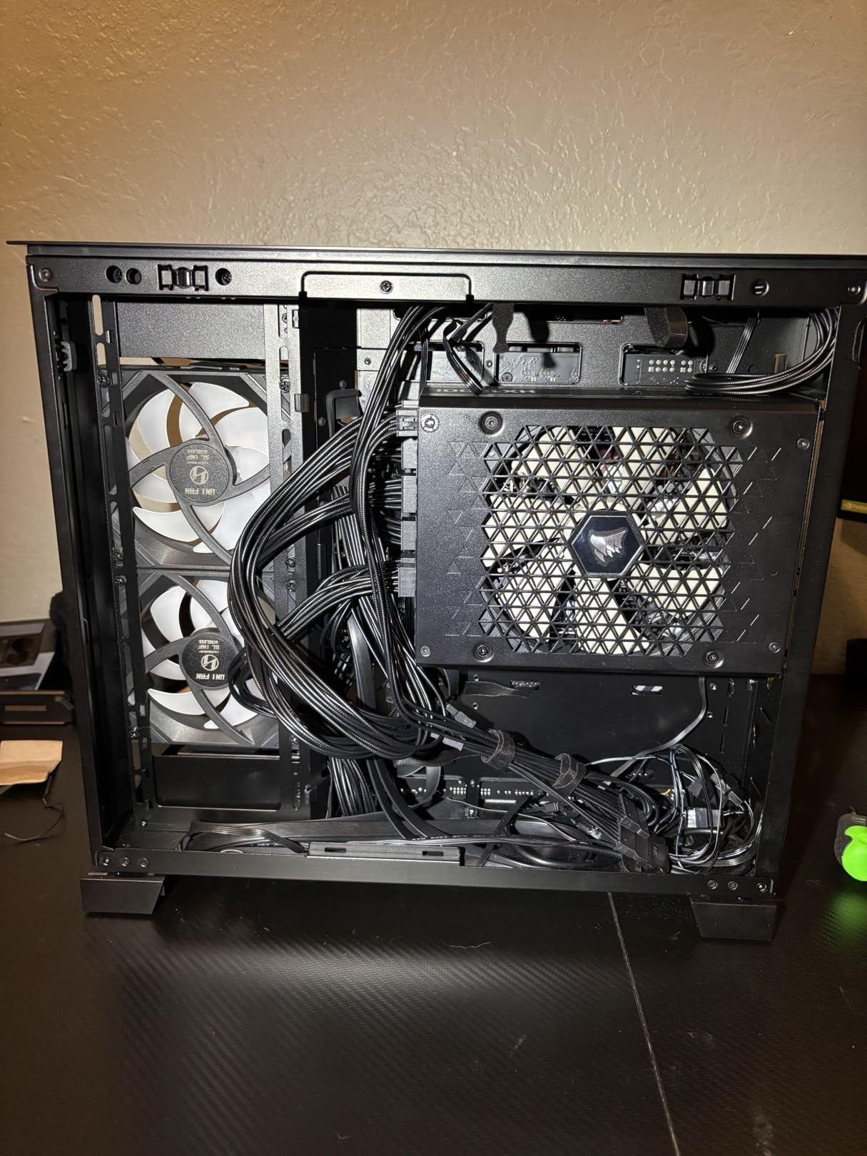 Corsair HX1500i (2025) Fully Modular Ultra-Low Noise ATX Power Supply with 12V-2x6 Cable - ATX 3.1 & PCIe 5.1 Compliant, Cybenetics Platinum Efficiency, Fluid Dynamic Bearing Fan - Black customer photo 1