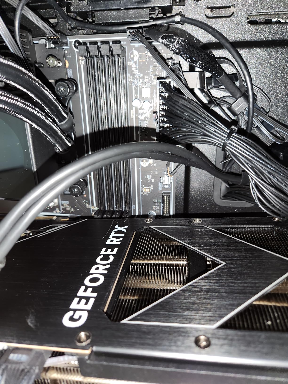 OMEN 45L Gaming Desktop, Intel Core Ultra 9 285K, 64 GB RAM, 2 TB SSD, NVIDIA GeForce RTX 5090, Windows 11 Pro, Microsoft Copilot, Tempered Glass, GT22-3090 (2025) customer photo 2