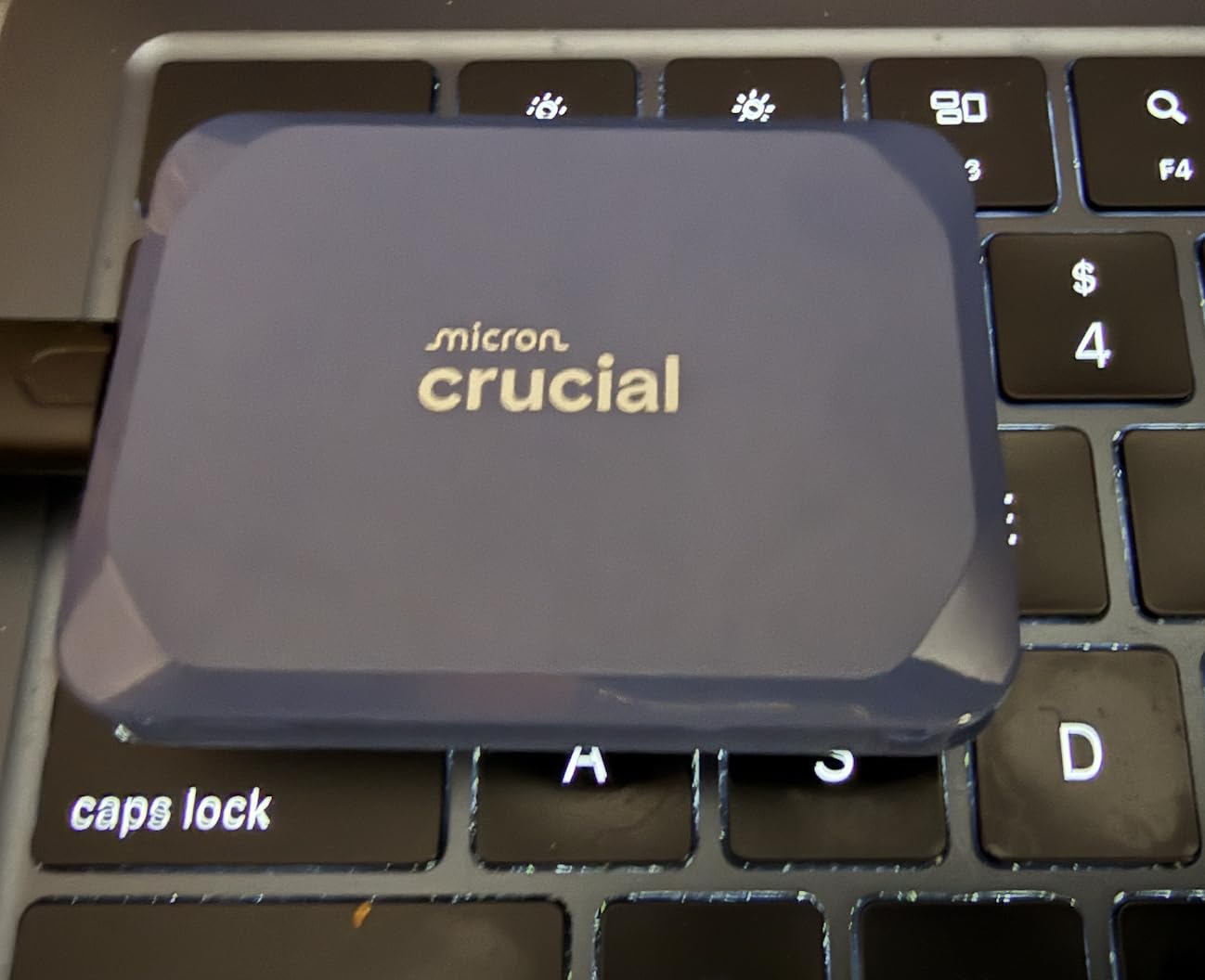 Crucial X10 2TB Portable SSD, Up to 2,100MB/s, USB 3.2 USB-C, External Solid State Drive, Compatible with Windows, Mac & Android - CT2000X10SSD9-02 customer photo 1