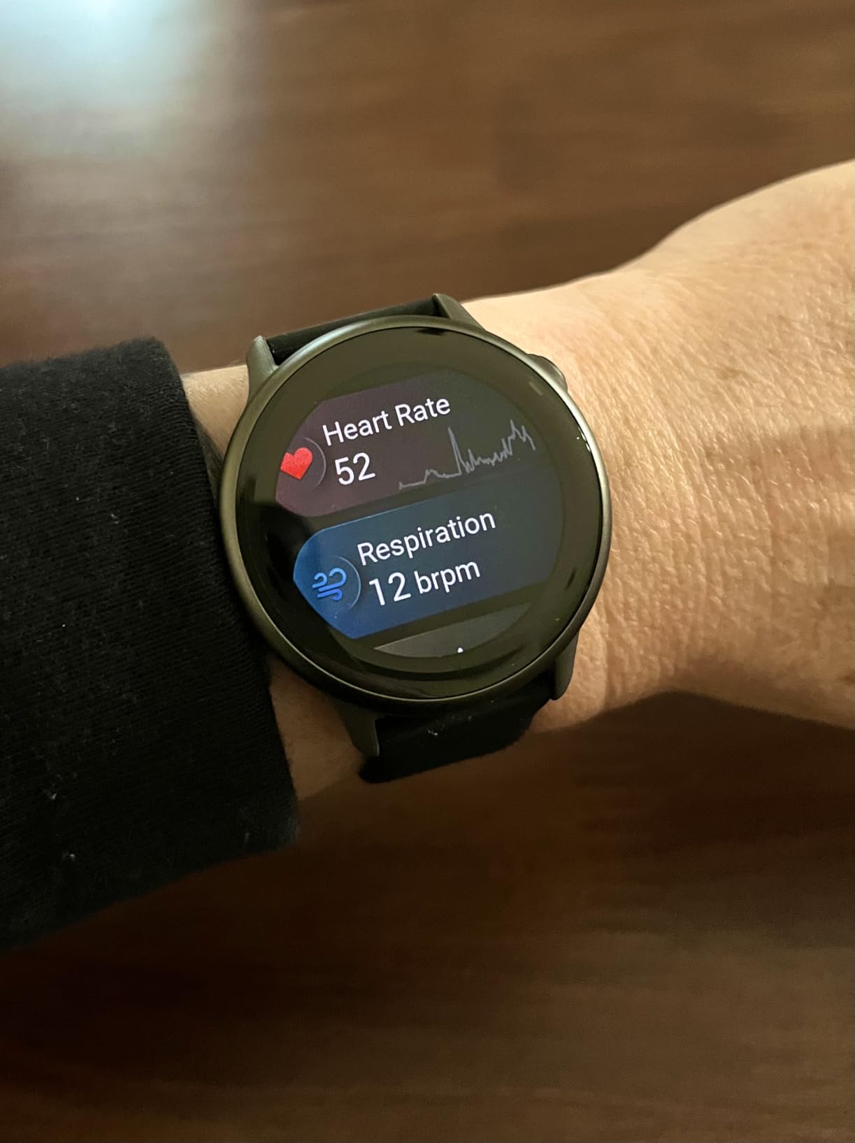 Garmin vívoactive 6, Health and Fitness GPS Smartwatch, AMOLED Display, Up to 11 Days of Battery, Slate with Black Band customer photo 2