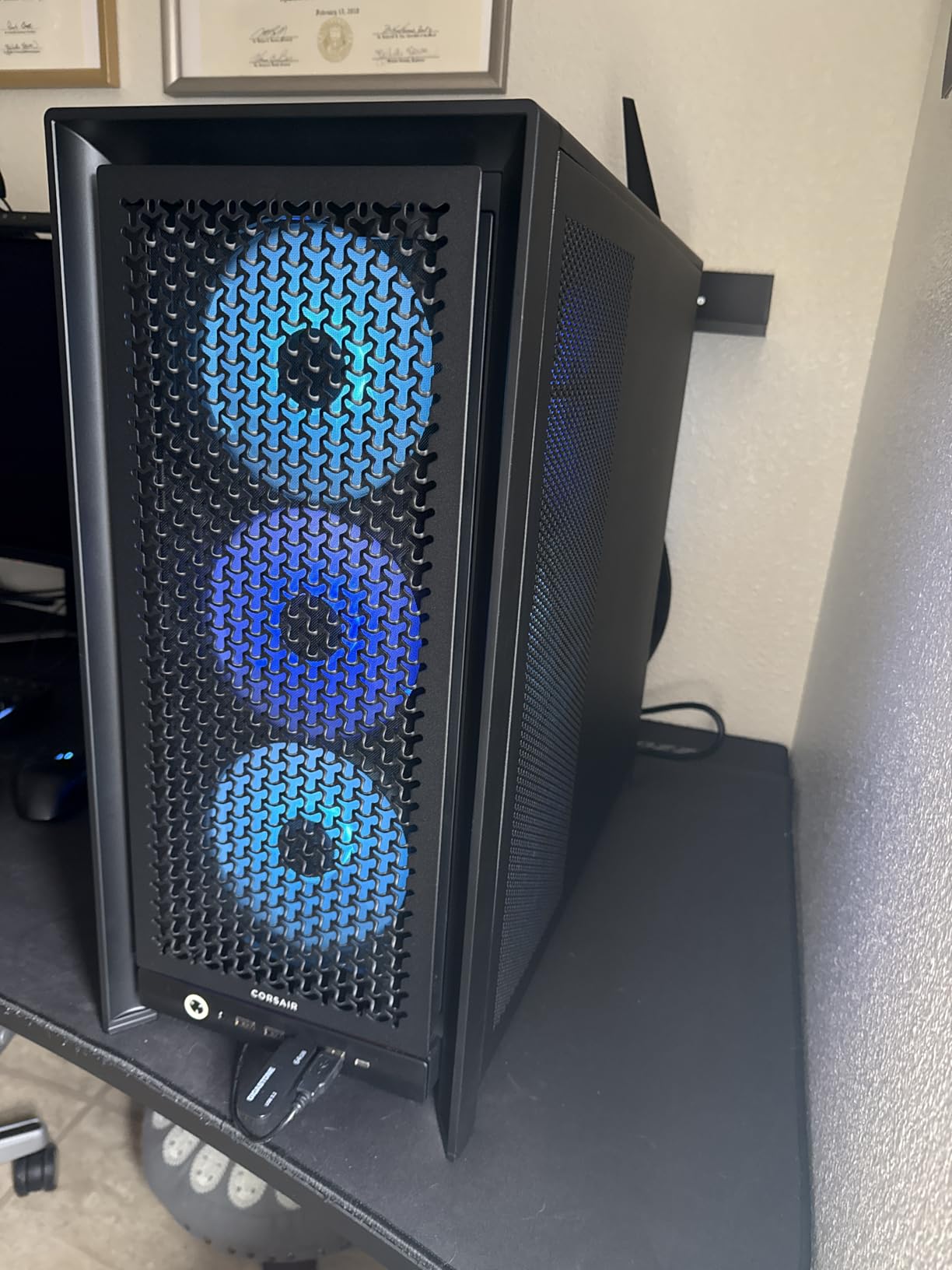 CORSAIR Frame 5000D RS Modular High Airflow Mid-Tower PC Case - 4X Pre-Installed RS Fans, InfiniRail Fan Mounting System, GPU Anti-Sag, ASUS BTF, MSI Project Zero, Gigabyte Project Stealth - Black customer photo 1