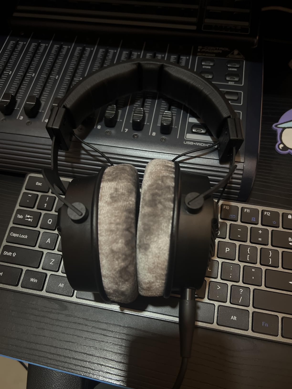 beyerdynamic DT 990 Pro X 48 ohm Wired Over-Ear, Open Back Professional Recording Studio Monitor customer photo 2
