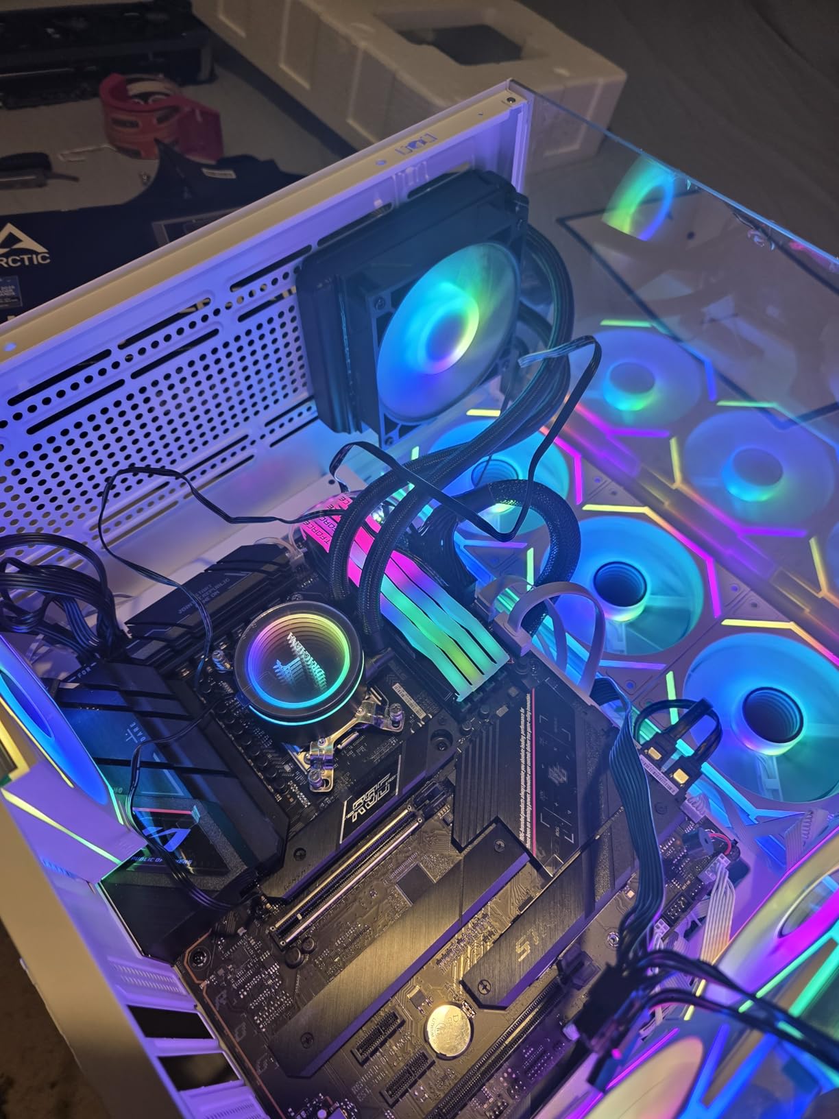 H1 HYXN ATX PC Case - Pre-Installed with 7 PWM ARGB Fans - Dual Cavity Mid-Tower PC Gaming Case - with Type-C - Can Hold up to 3X 360mm Radiator Support simultaneously (Black, H1) customer photo 2