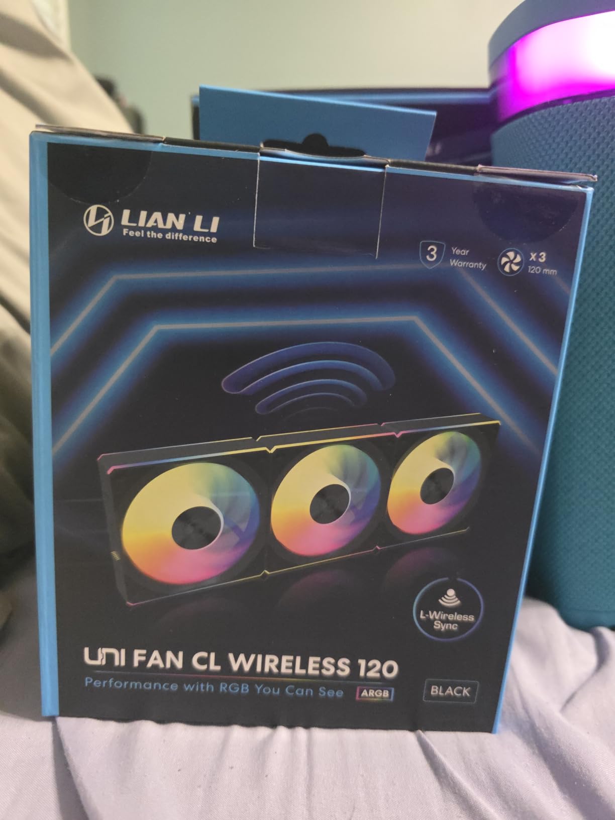 Lian Li UNI Fan CL120 ARGB 120mm PWM Fans - Triple Pack - 2.4 GHz Wireless Signal RGB Control - Daisy-Chain - Dual Light Zones - FDB - Controller Included - Black (12CL1W3B) customer photo 2