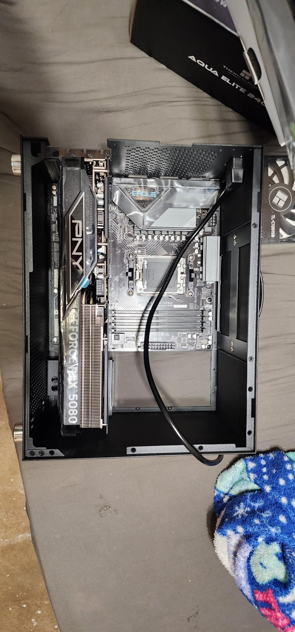 GIGABYTE B850M Eagle WIFI6E AMD AM5 mATX Motherboard, Support AMD Ryzen 9000/8000/7000 Series, DDR5, 8+2+2 Power Phase, 2X M.2, PCIe 5.0, USB-C, WIFI6E, 2.5GbE LAN, EZ-Latch, 3-Year Warranty customer photo 2