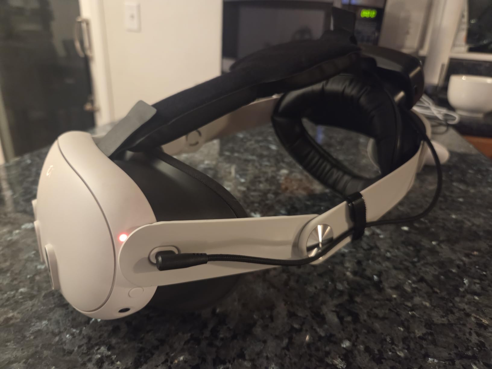 20000mAh Dual Magnetic Battery Head Strap Compatible with Meta Oculus Quest 2/3/3S, Cool RGB Battery Pack & Easy to Replace Extend VR Playtime - Premium Comfort & Adjustable, Reduce Facial Stress customer photo 1