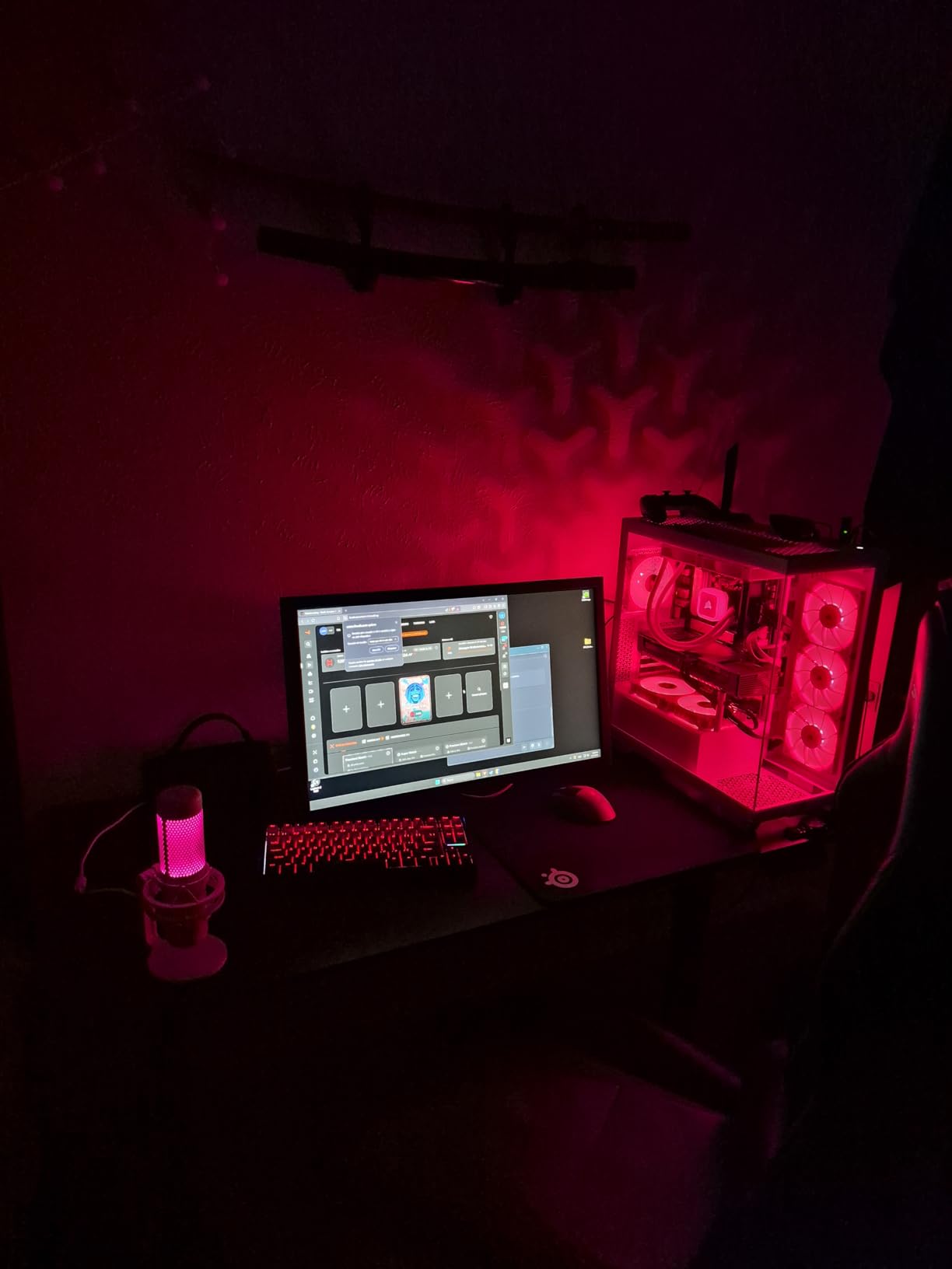 EPOMAKER G84 HE Wireless Hall Effect Keyboard, 8K Polling & 8000mAh | SOCD & DKS, Gaming Keyboard with Fast Trigger & Adjustable Actuation, RGB Backlit, PBT Keycap, Hot-Swap, for Win/Mac (Black) customer photo 2