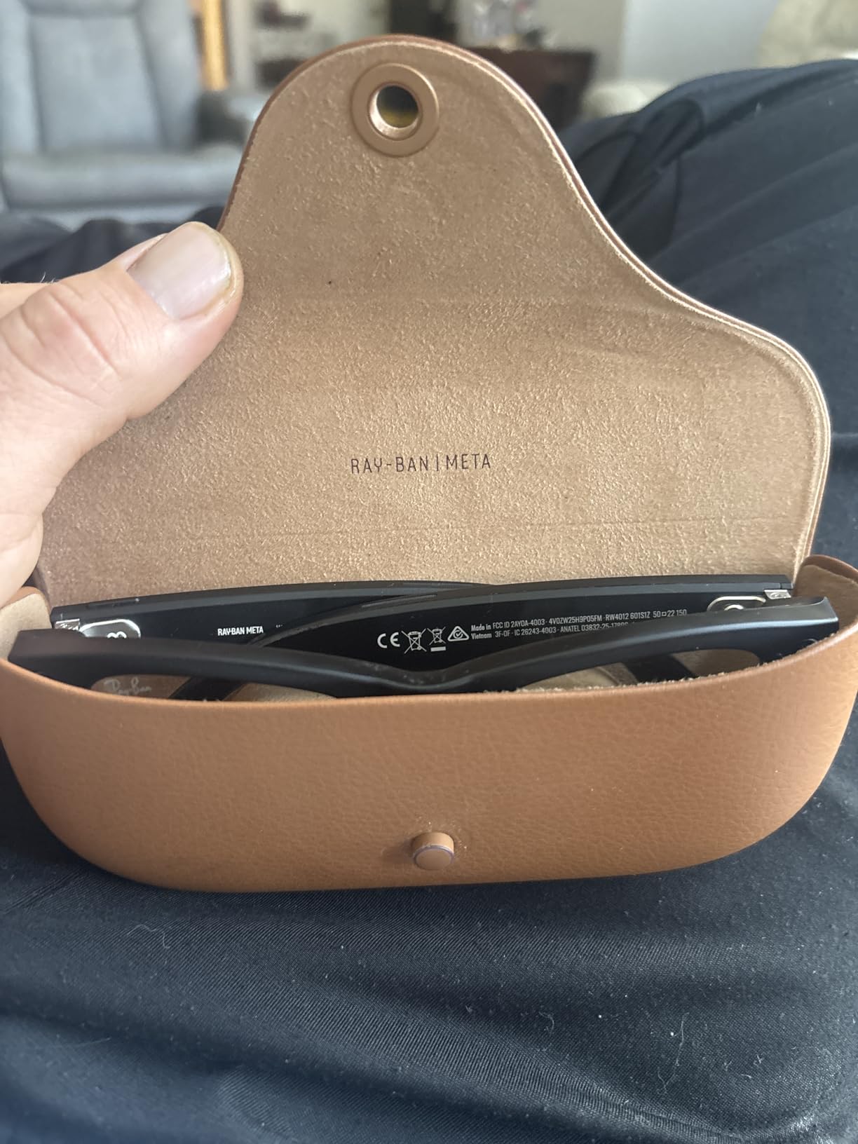 Ray-Ban Meta (Gen 2), Wayfarer, Matte Black | Smart AI Glasses for Men, Women - 2x Battery Life - 3K Ultra HD Resolution - 12 MP Ultra-Wide Camera, Audio, Video - Transitions Grey Lenses customer photo 2