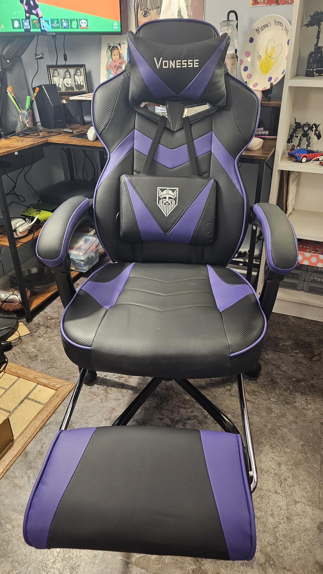 Vonesse Gaming Chair, High Back Office Chair with Footrest and Massage, Gaming Chairs for Adults with Pocket Spring Cushion, Big and Tall Reclining Computer Chair with Lumbar Support (Classic Black) customer photo 2