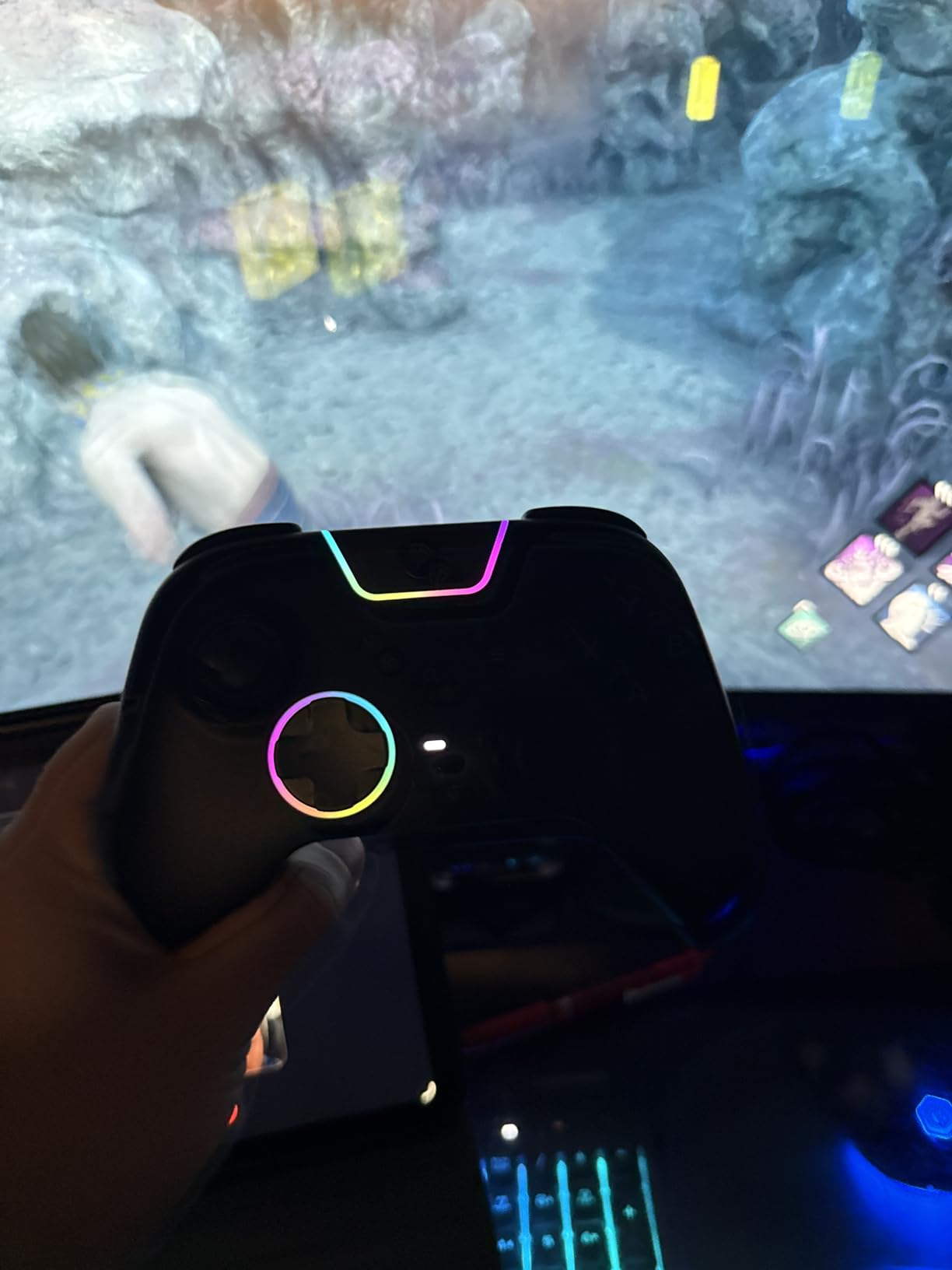 EasySMX X05Pro Wireless Gaming Controller for PC, Switch & Phone - Ultra-Quiet Buttons, Hall Effect Joysticks, 2-Stage Triggers, 1000Hz Polling Rate, Programmable, Ergonomic Grips with 1000mAh Battery customer photo 1