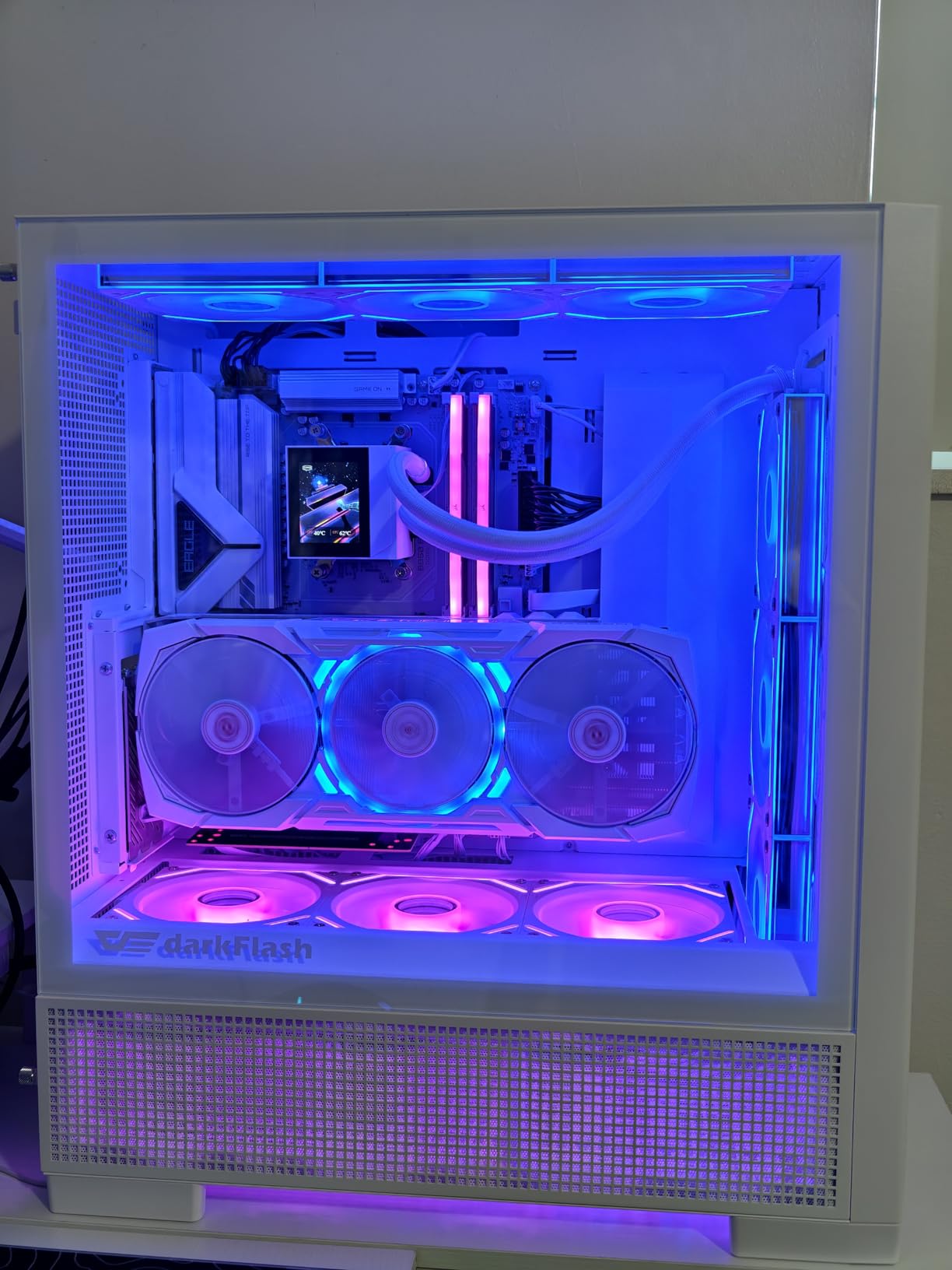 darkFlash AIR NOVA Full Tower E-ATX PC Case - Six-Sided Ventilated, 420mm Radiator Support, Vertical GPU Mount, 7x PWM ARGB Fans Included customer photo 1