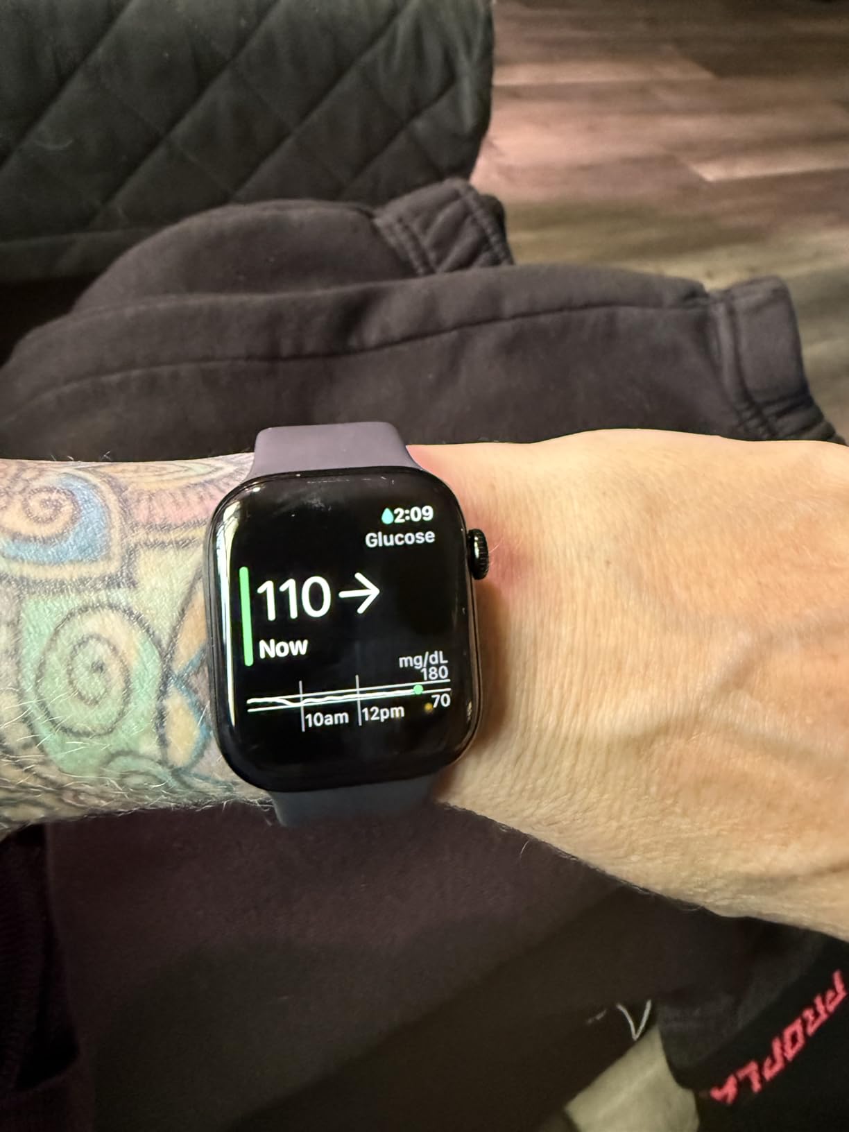 Apple Watch Series 11 [GPS 46mm] Smartwatch with Jet Black Aluminum Case with Black Sport Band - M/L. Sleep Score, Fitness Tracker, Health Monitoring, Always-On Display, Water Resistant customer photo 2